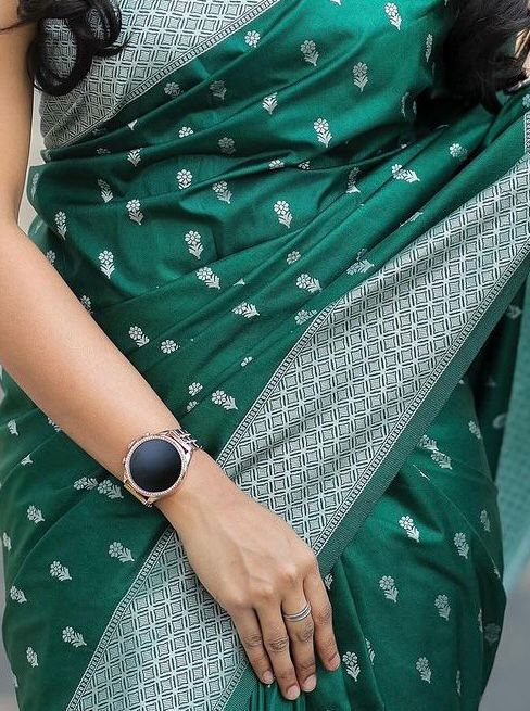 Green Soft Cotton Silk Saree With Blouse Piece