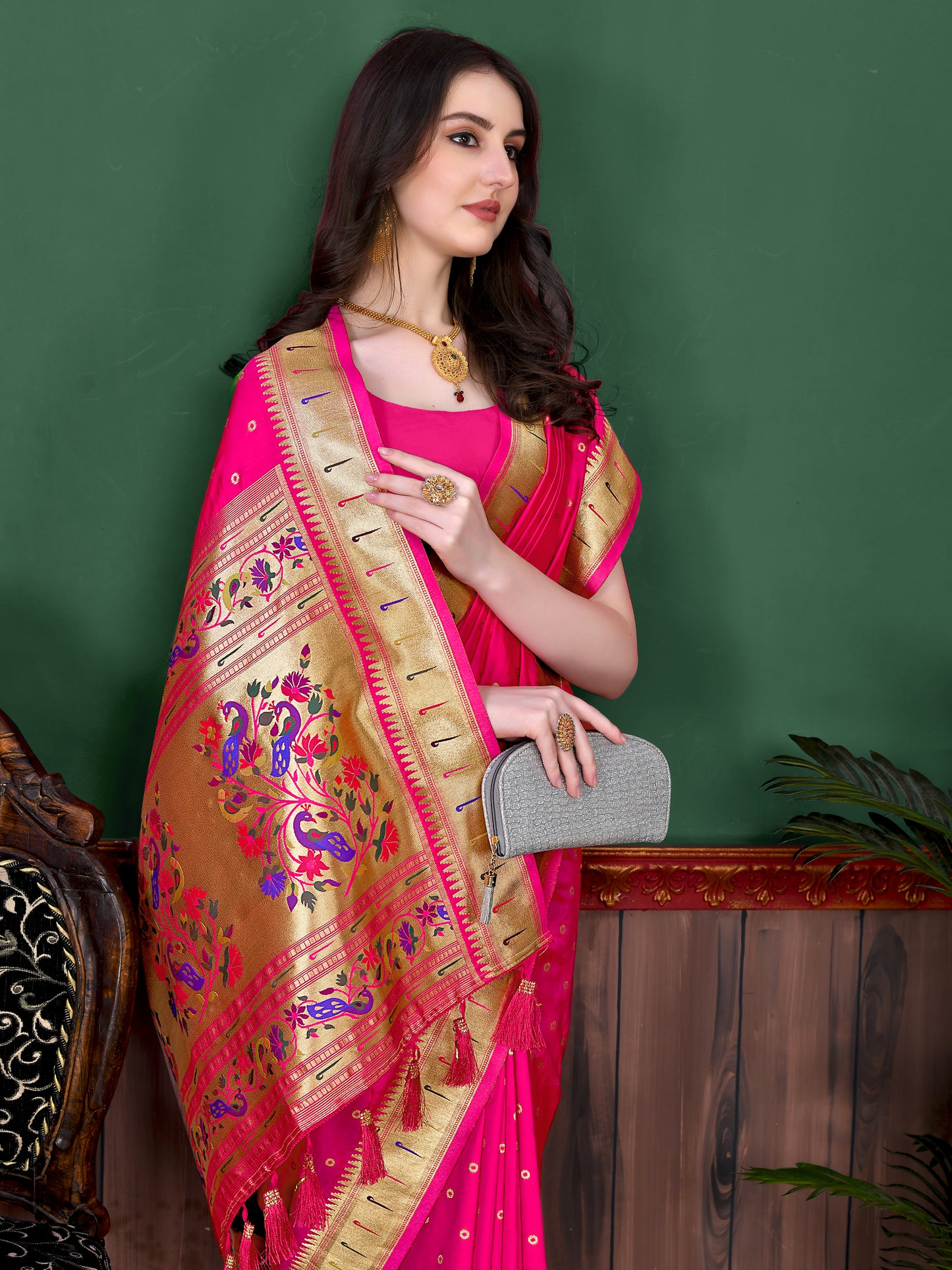 Pink Timeless Meenakari Bindi Silk Saree With Blouse Piece