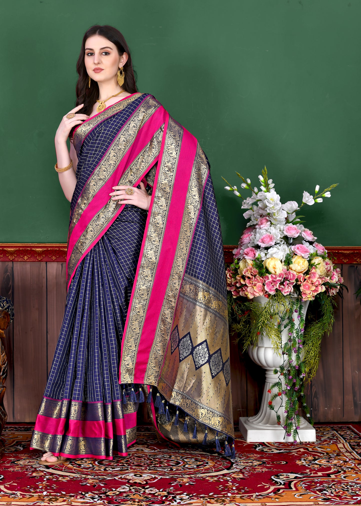 Blue Graceful Woven Chex Silk Saree With Blouse Piece