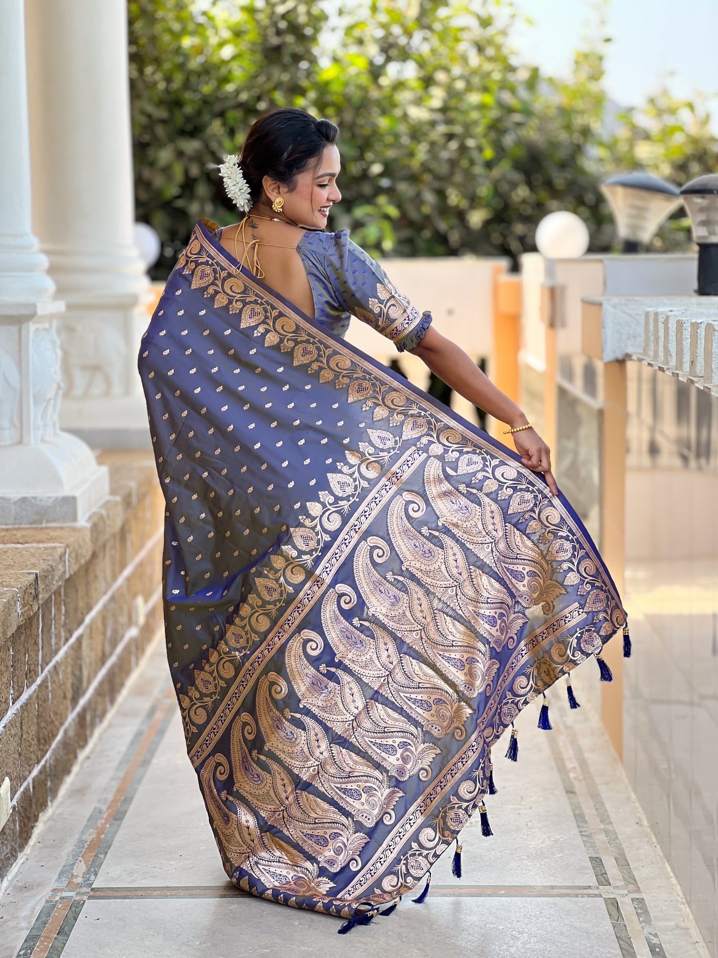Grey Unique Meena Banarasi Silk Saree With Blouse Piece