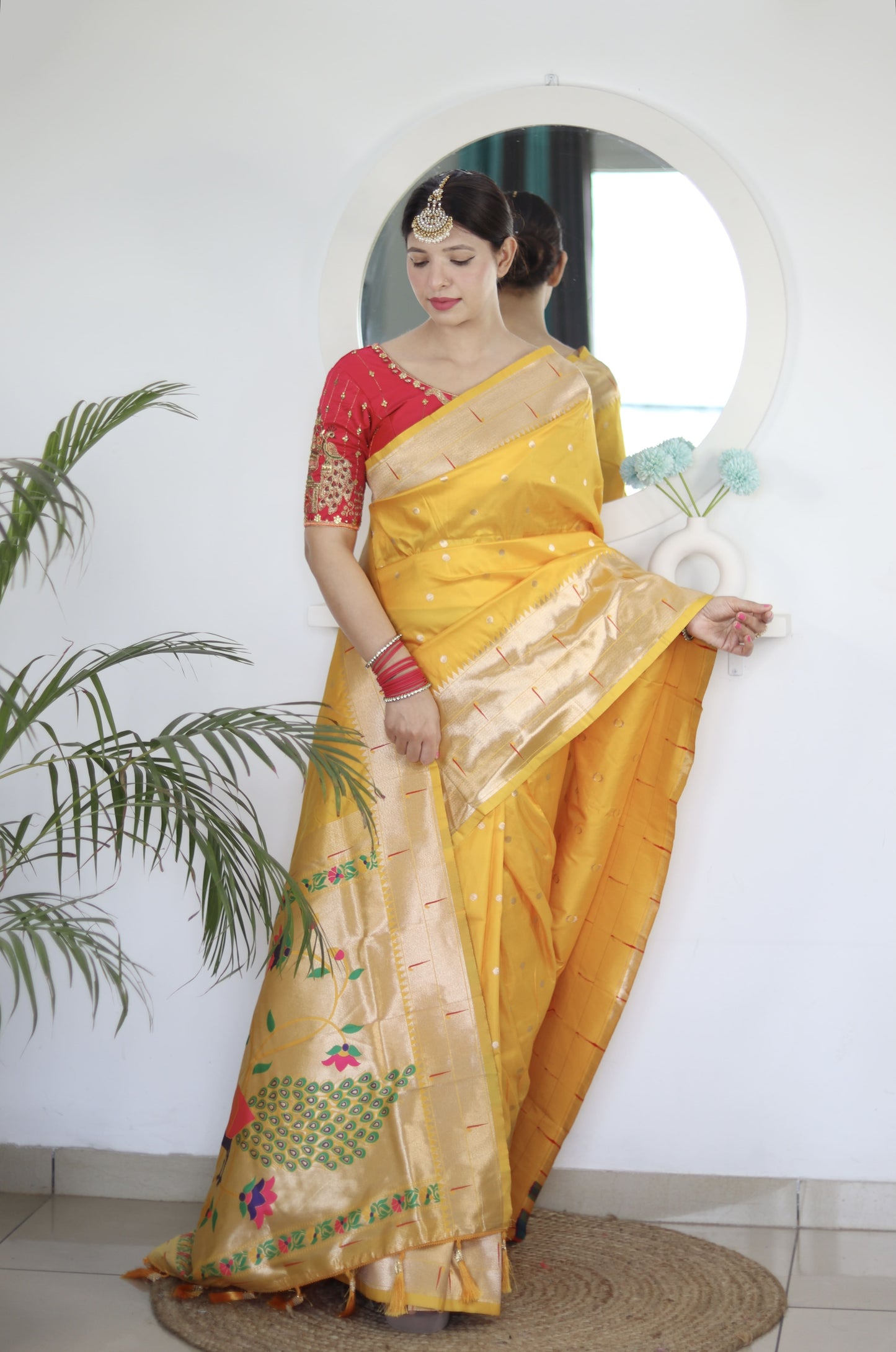Yellow Royal Motif Pethani Silk Saree With Blouse Piece