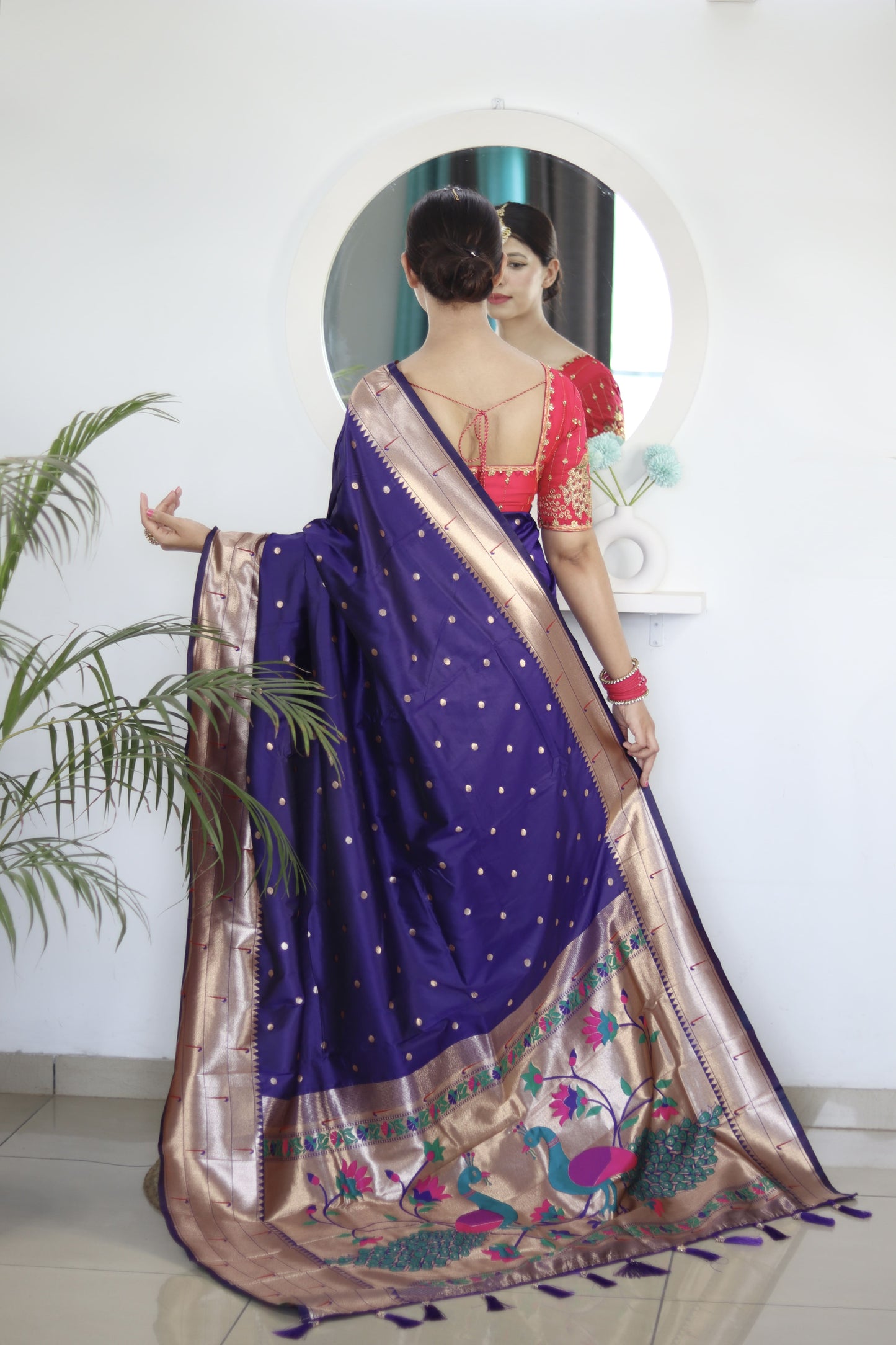 Navy Blue Royal Motif Pethani Silk Saree With Blouse Piece