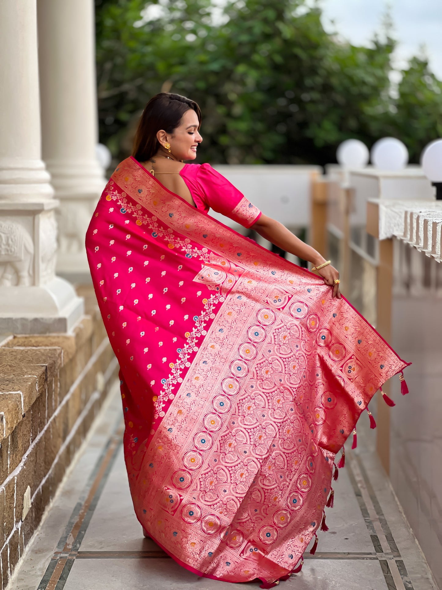 Pink Graceful Meena Banarasi Silk Saree With Blouse Piece