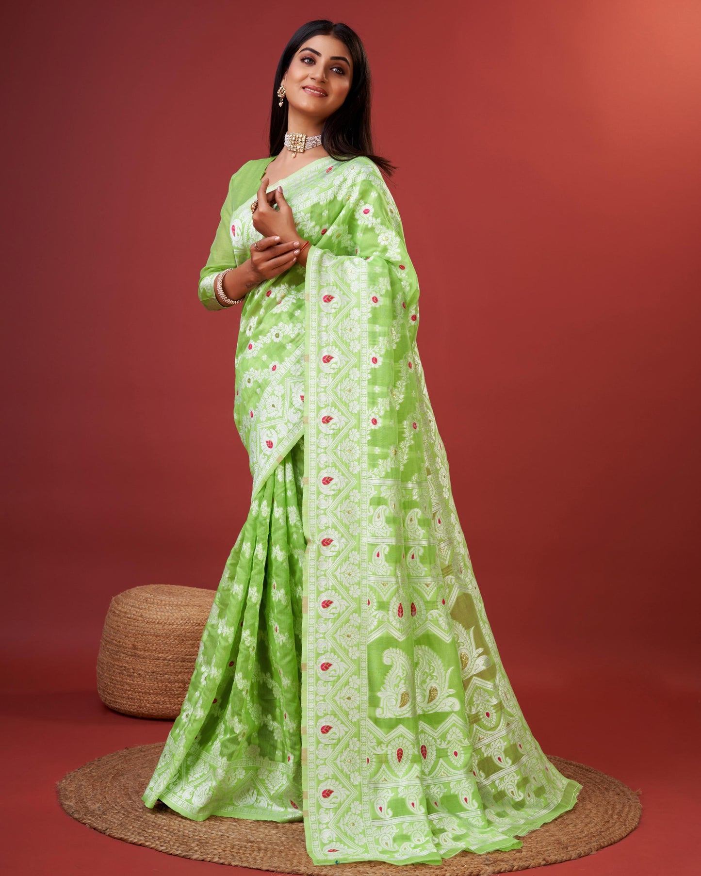 Parrot Green Bagicha Pure Rich Cotton Saree With Blouse Piece