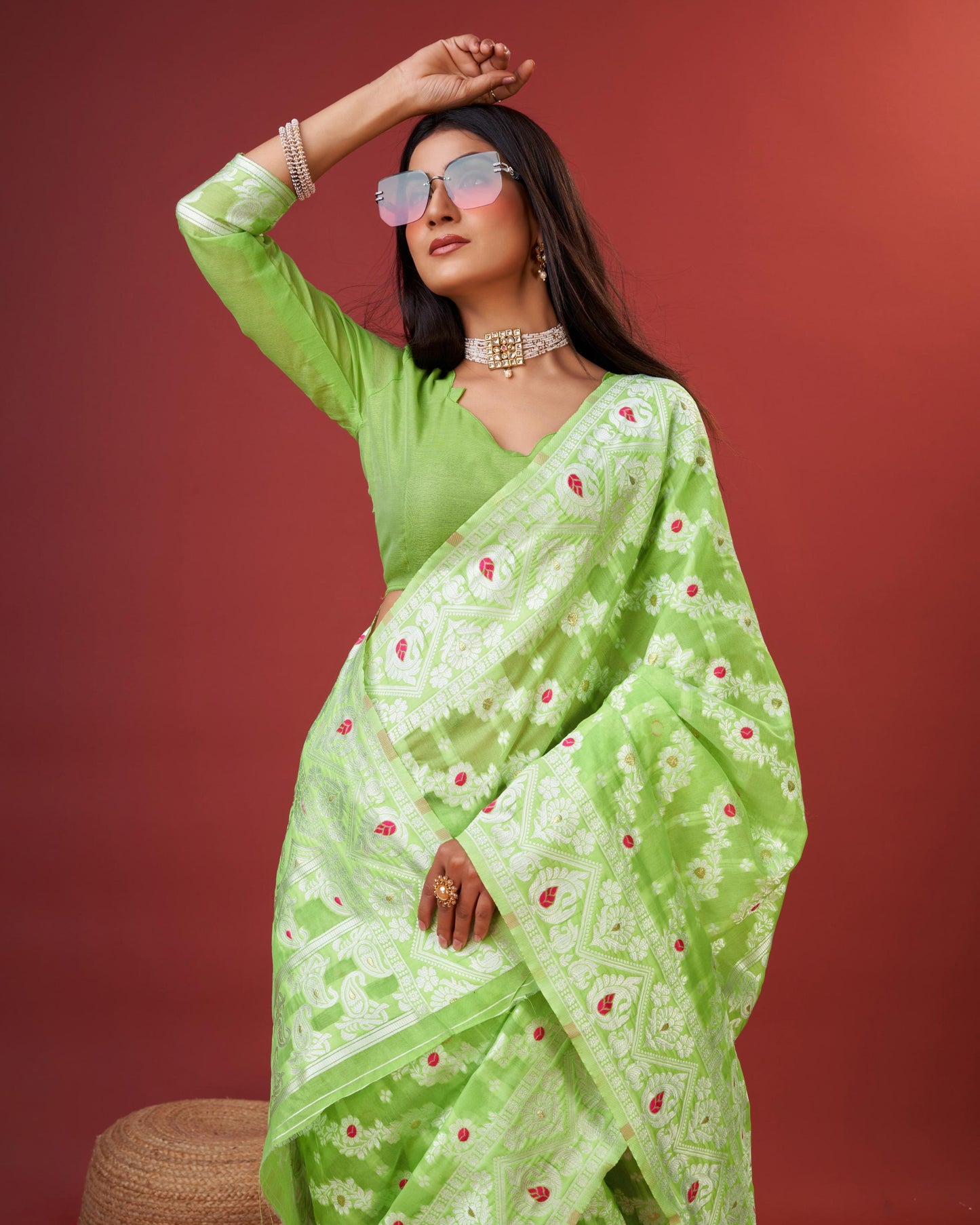 Parrot Green Bagicha Pure Rich Cotton Saree With Blouse Piece