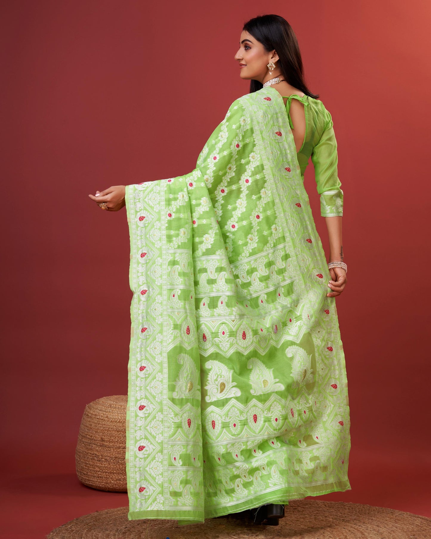 Parrot Green Bagicha Pure Rich Cotton Saree With Blouse Piece