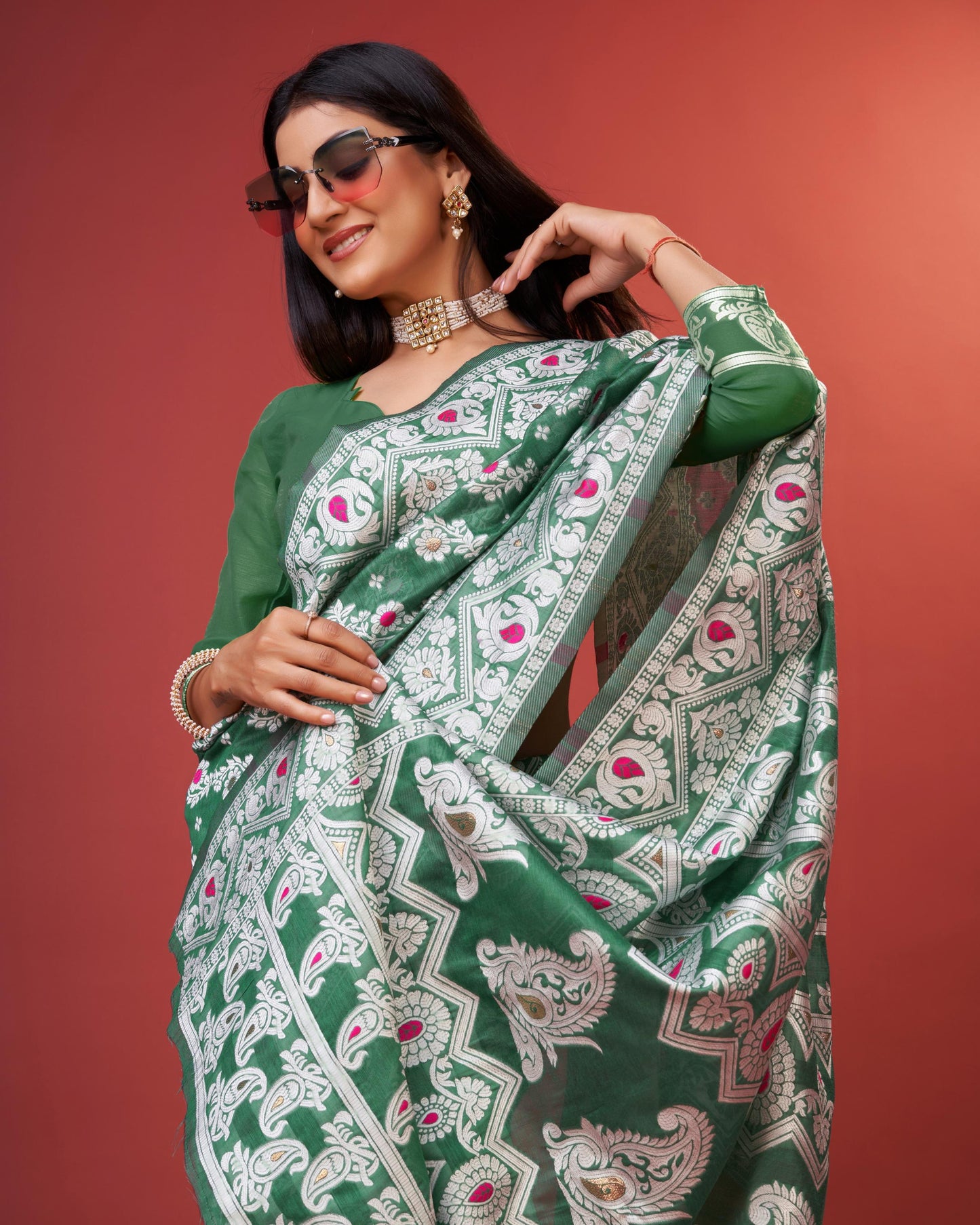 Green Bagicha Pure Rich Cotton Saree With Blouse Piece