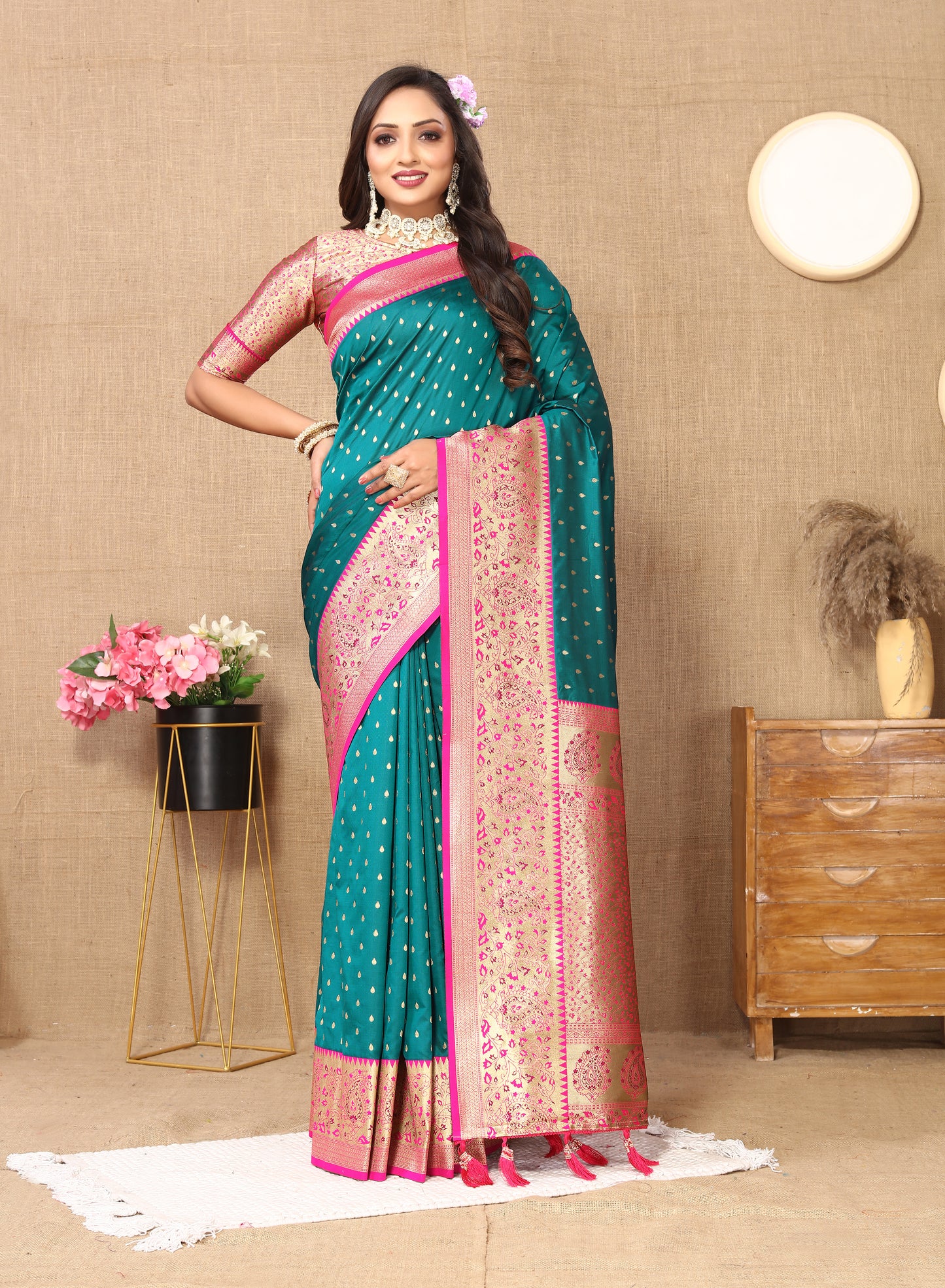 Rama Soft Silk Zari Motifs Saree With Brocade Blouse Piece