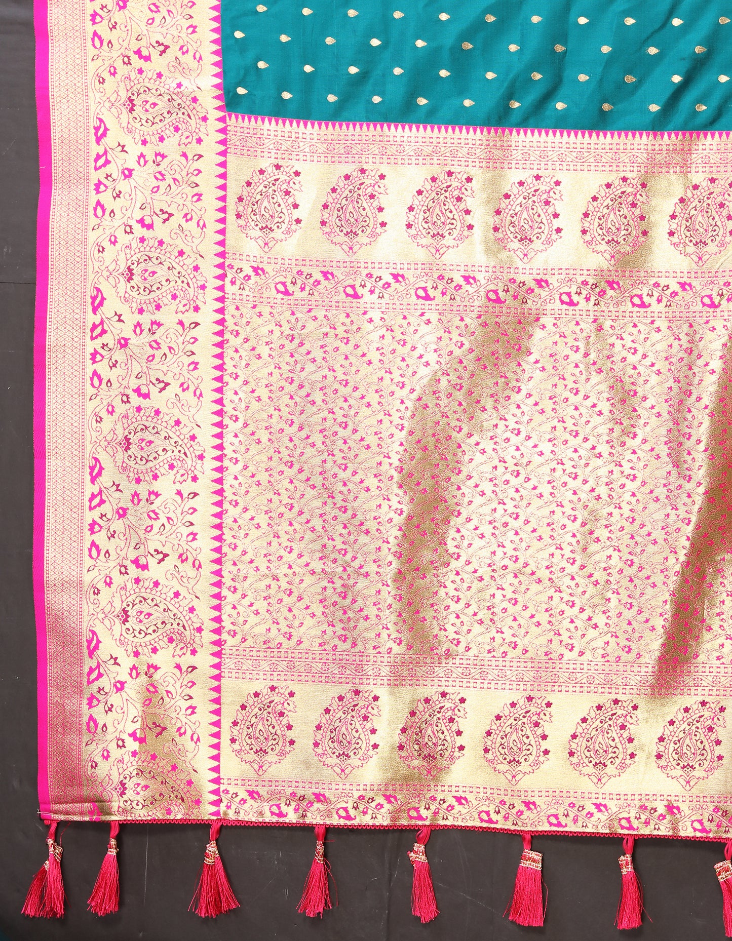 Rama Soft Silk Zari Motifs Saree With Brocade Blouse Piece