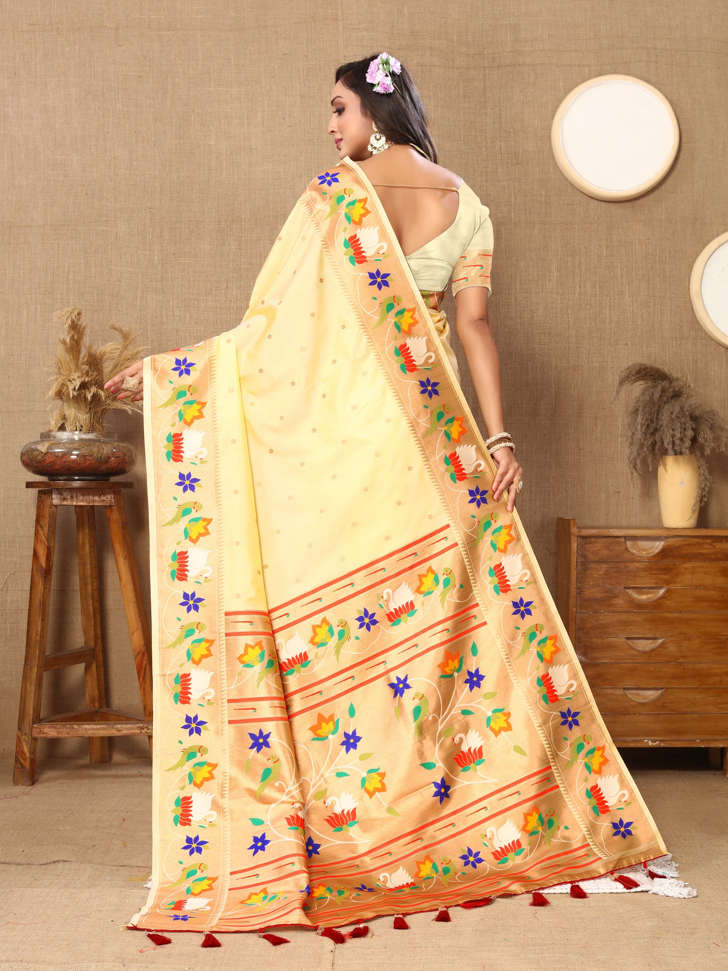 Cream Traditional Rajhans Paithani Soft Silk Saree With Blouse Piece