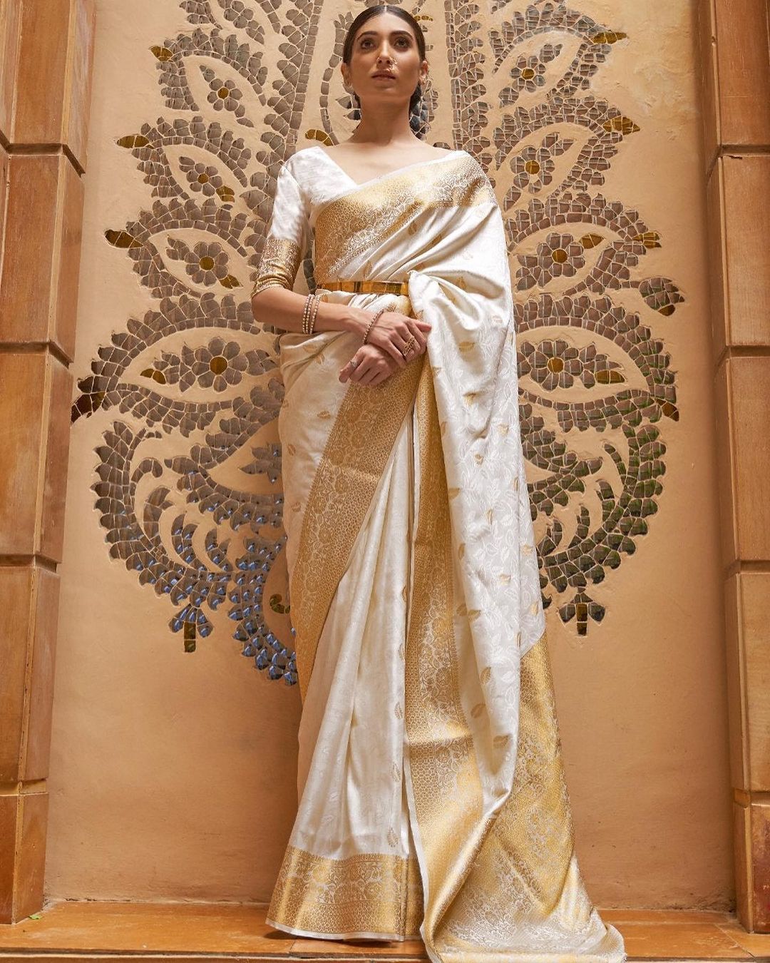 Aaradhana White Patti Pure Kajivaram Kasavu Cotton Silk Saree