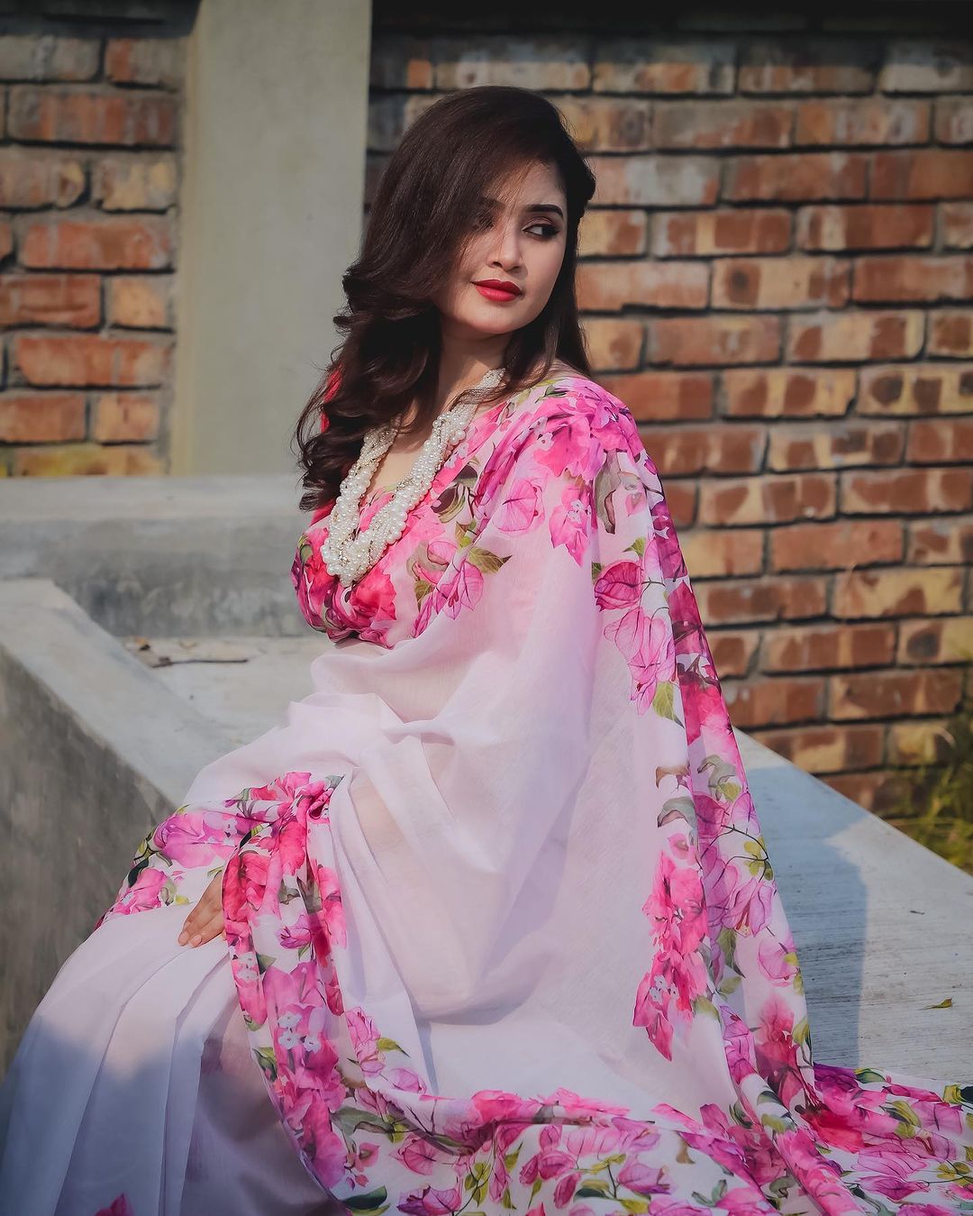 Handloom Traditional White & Pink Pure Cotton Jamdani Saree