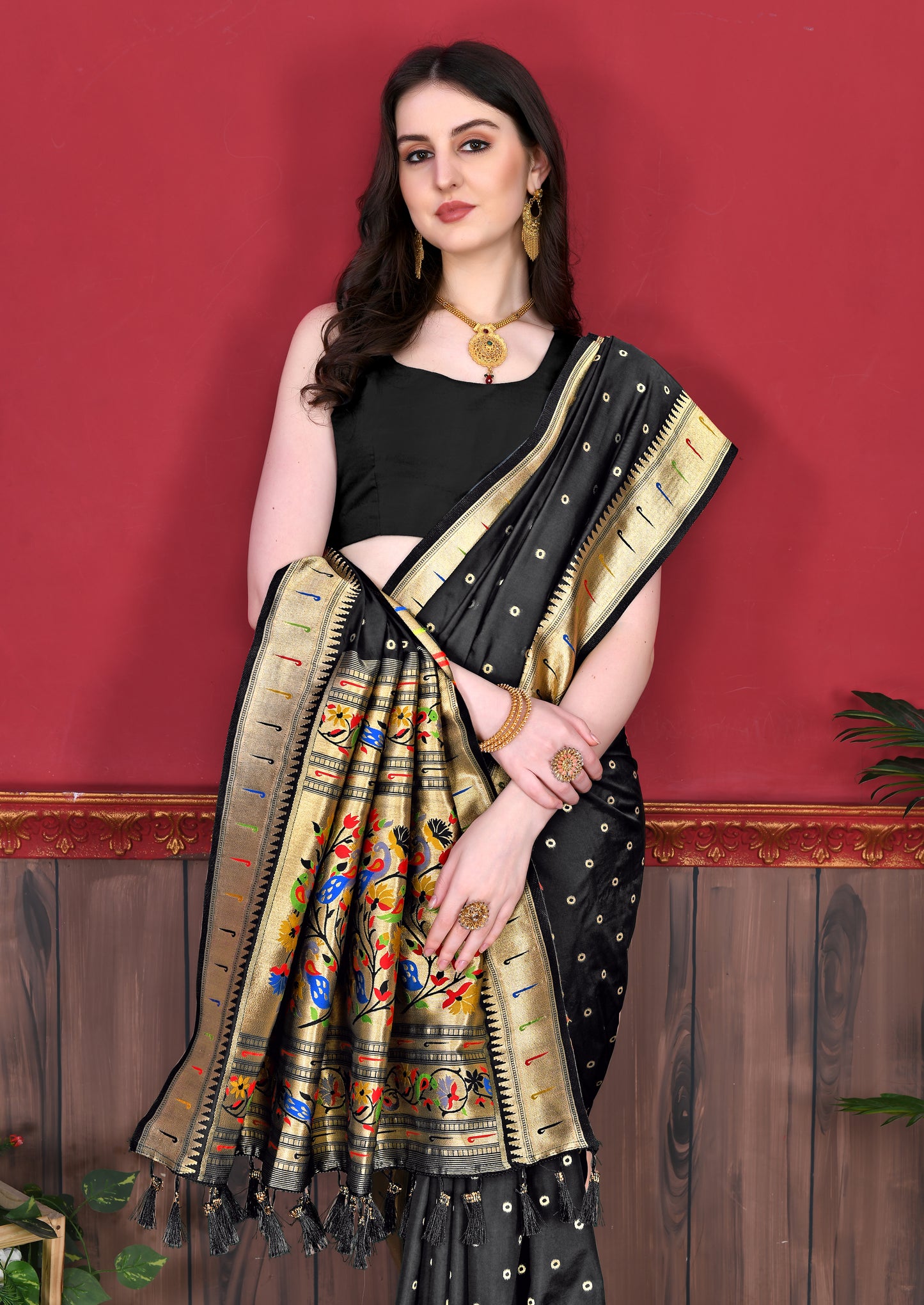 Black Timeless Meenakari Bindi Silk Saree With Blouse Piece