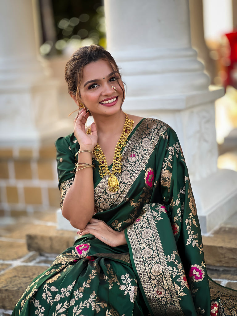 Green  Graceful Trending Banarasi Silk Saree With Blouse Piece