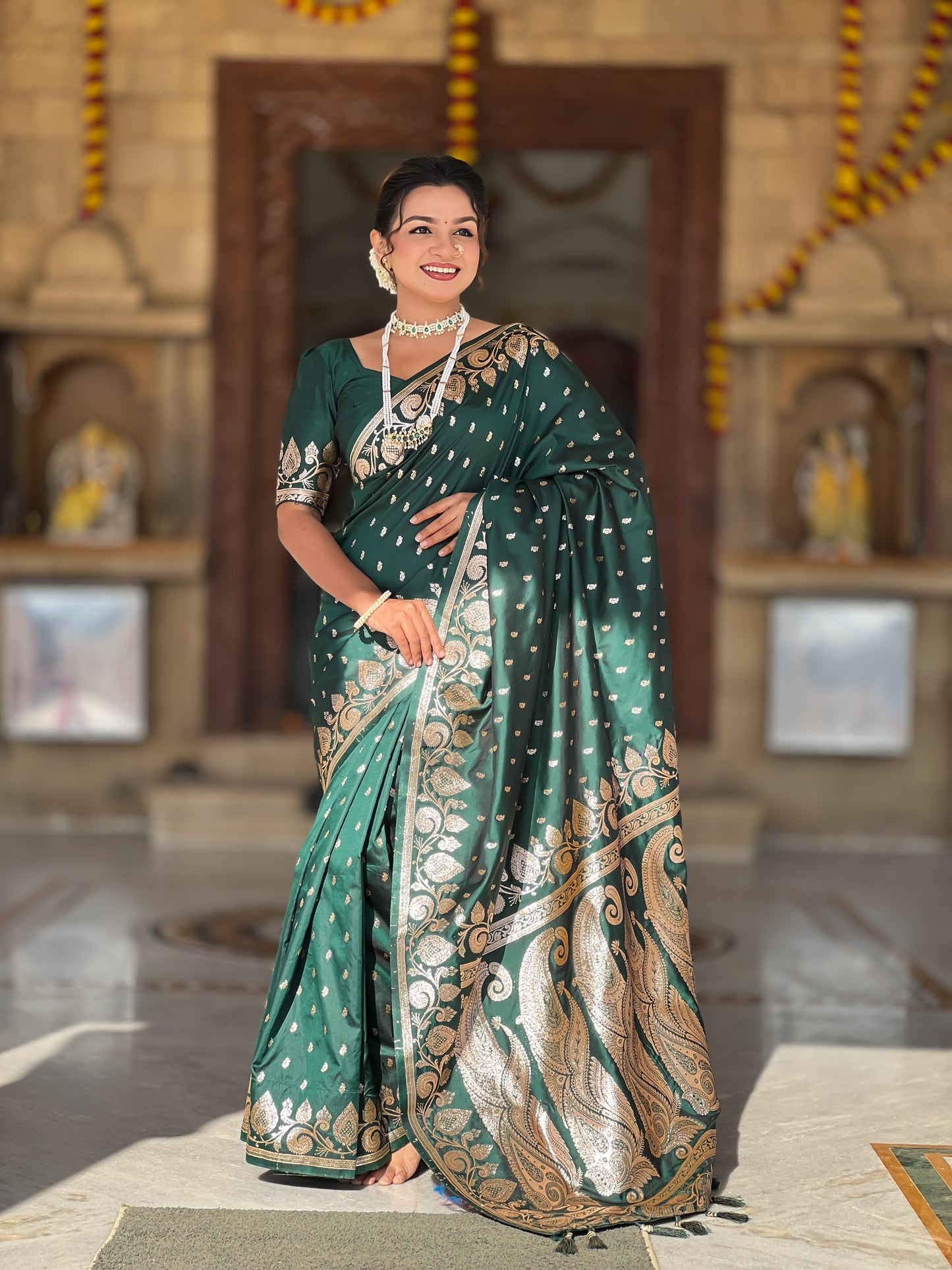 Green Unique Meena Banarasi Silk Saree With Blouse Piece