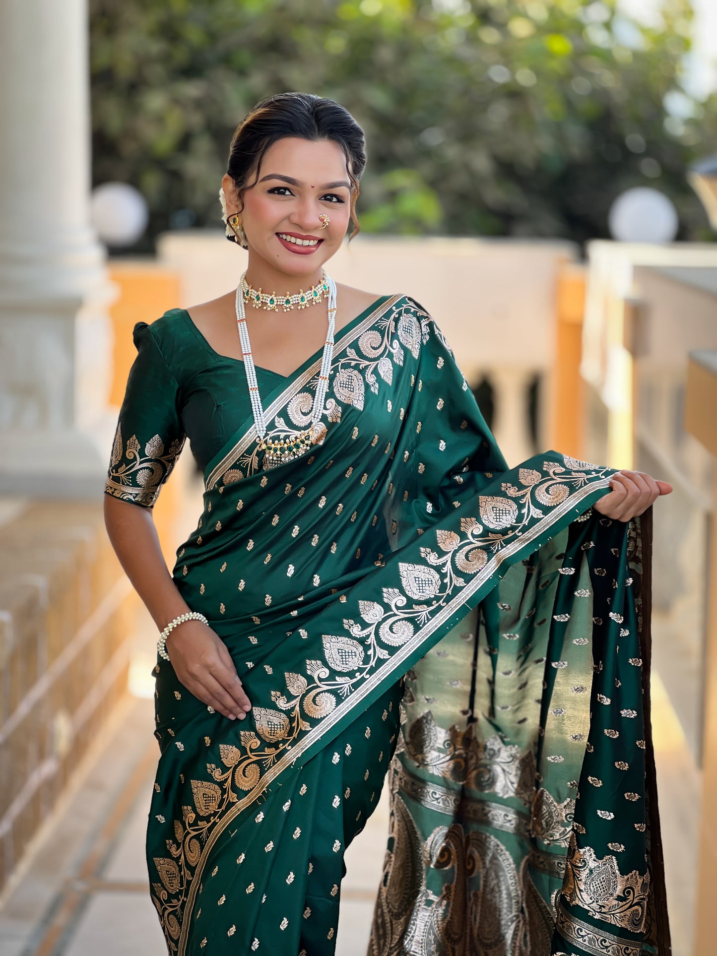Green Unique Meena Banarasi Silk Saree With Blouse Piece