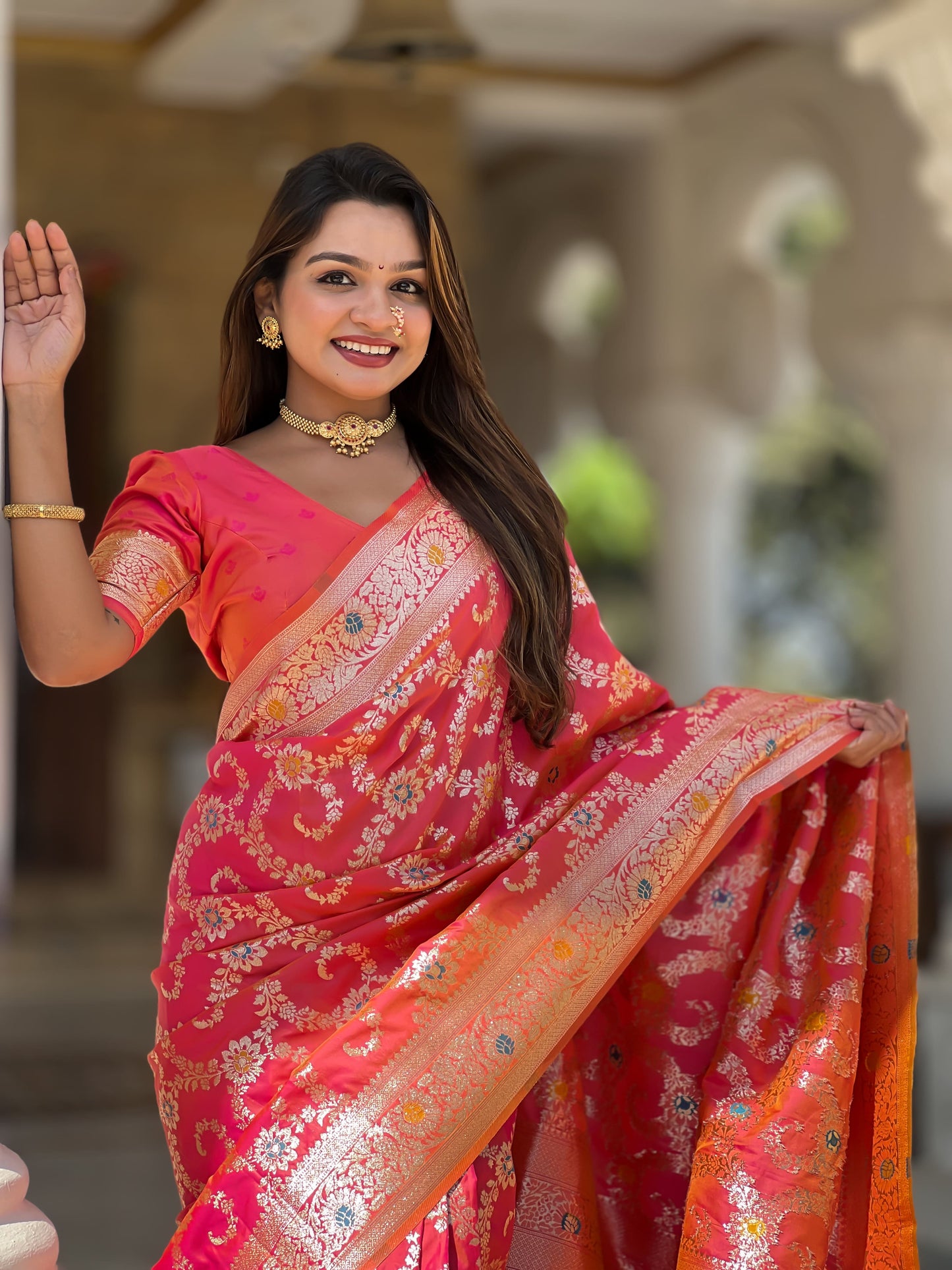 Peach Graceful Glow Banarasi Silk Saree With Blouse Piece