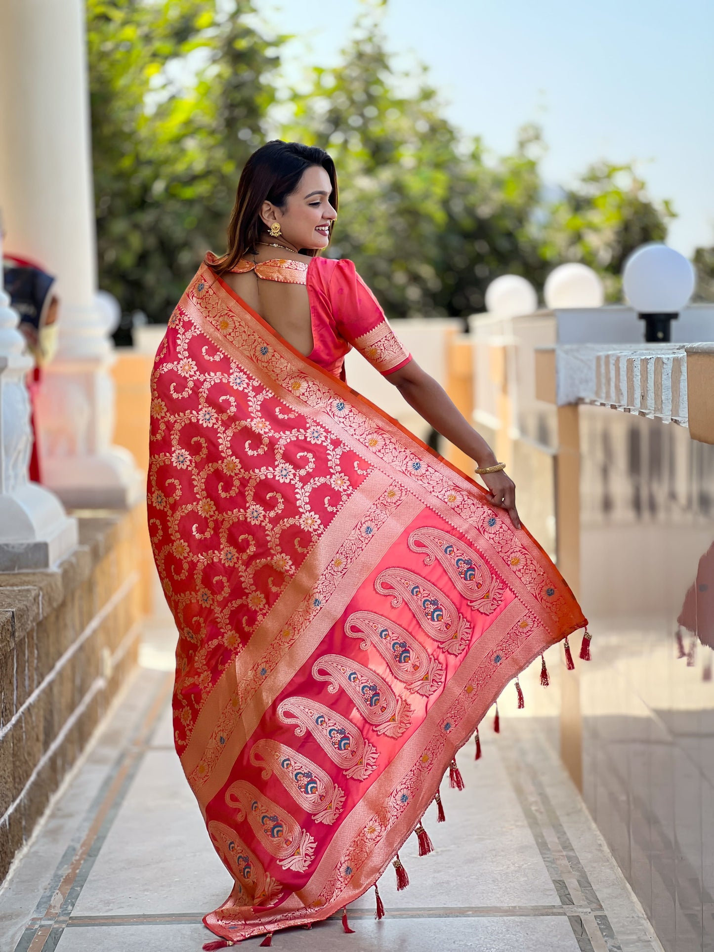 Peach Graceful Glow Banarasi Silk Saree With Blouse Piece