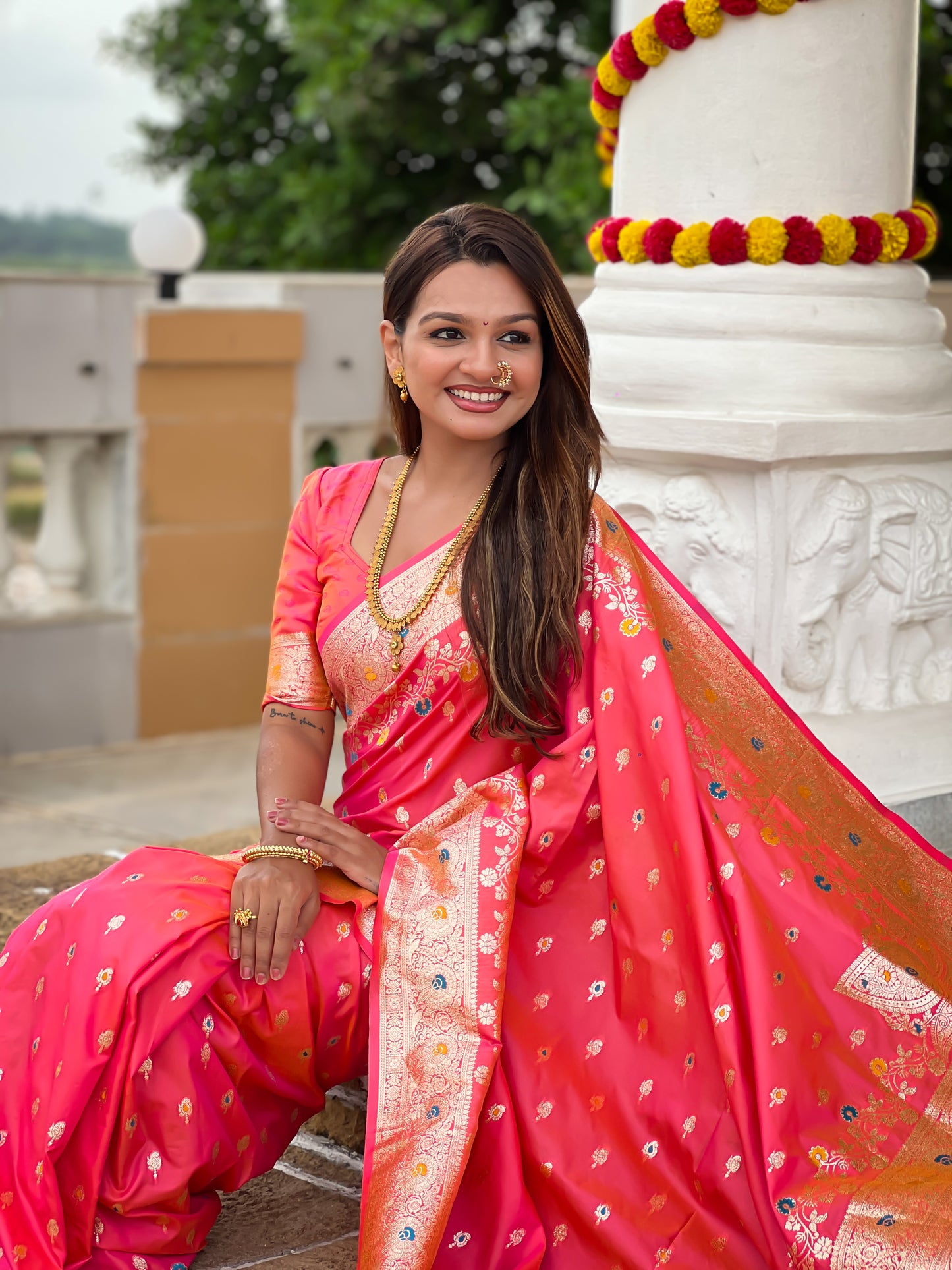 Peach Graceful Meena Banarasi Silk Saree With Blouse Piece