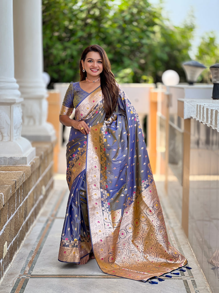 Grey Graceful Meena Banarasi Silk Saree With Blouse Piece