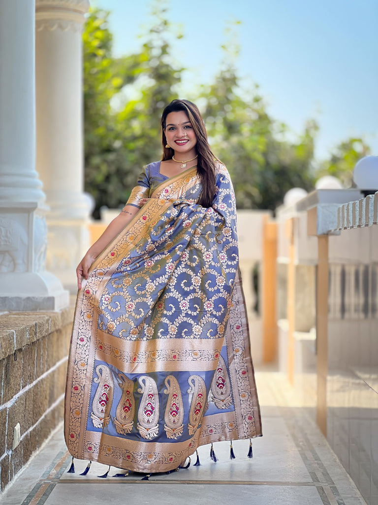 Grey Graceful Glow Banarasi Silk Saree With Blouse Piece