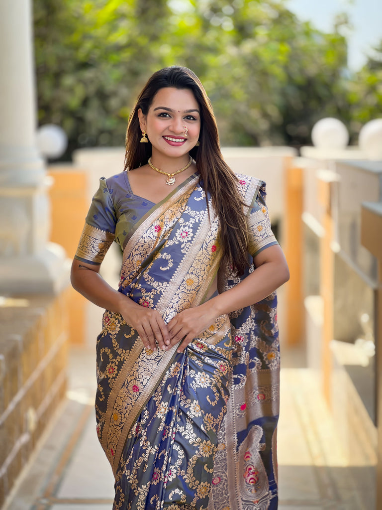 Grey Graceful Glow Banarasi Silk Saree With Blouse Piece