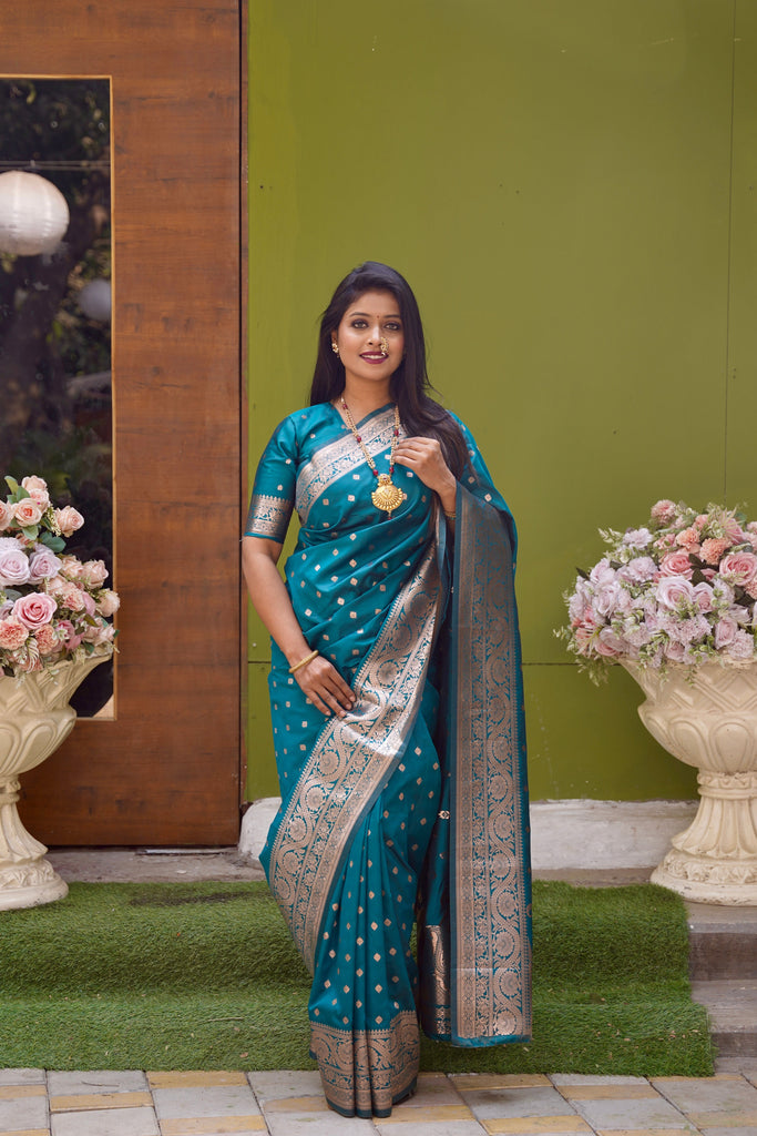 Rama Banarasi Silk Saree With Silk Blouse Piece