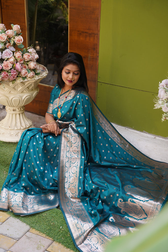 Rama Banarasi Silk Saree With Silk Blouse Piece