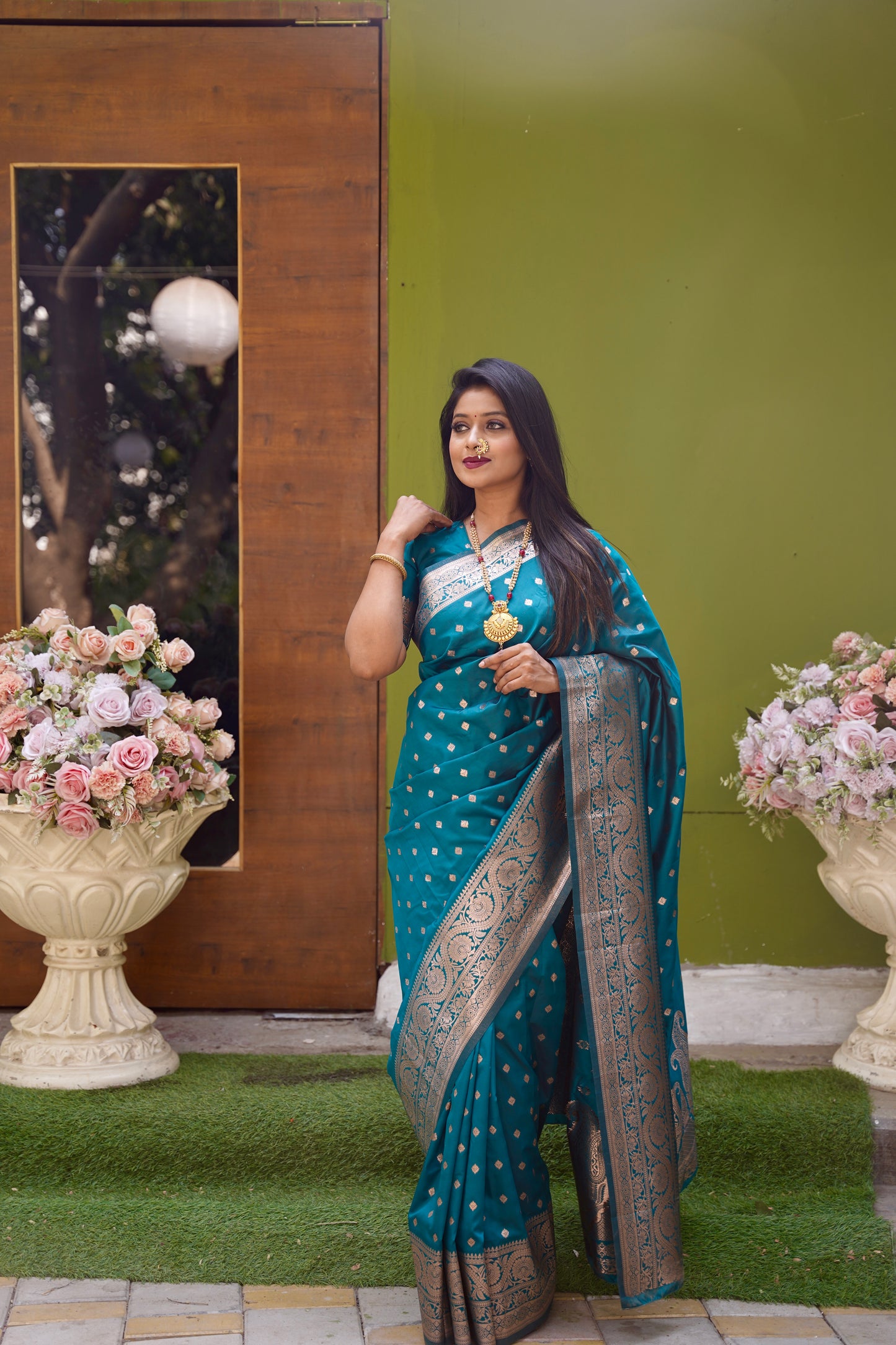 Rama Banarasi Silk Saree With Silk Blouse Piece