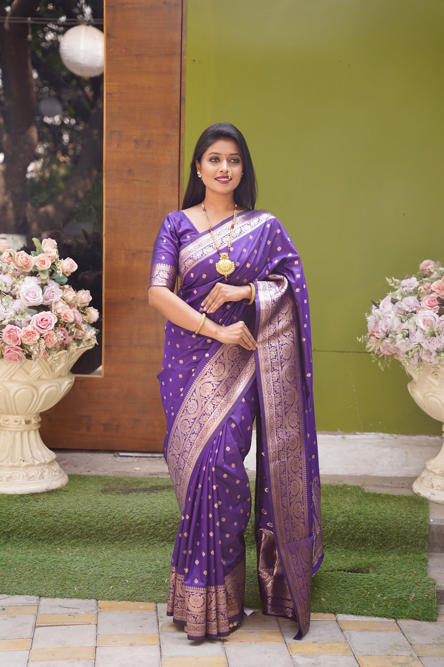 Purple Banarasi Silk Saree With Silk Blouse Piece