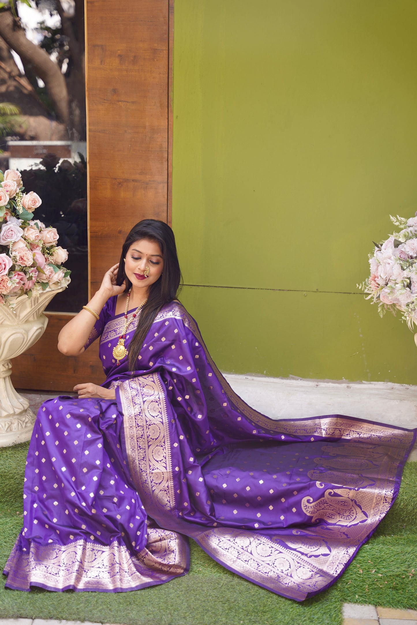 Purple Banarasi Silk Saree With Silk Blouse Piece