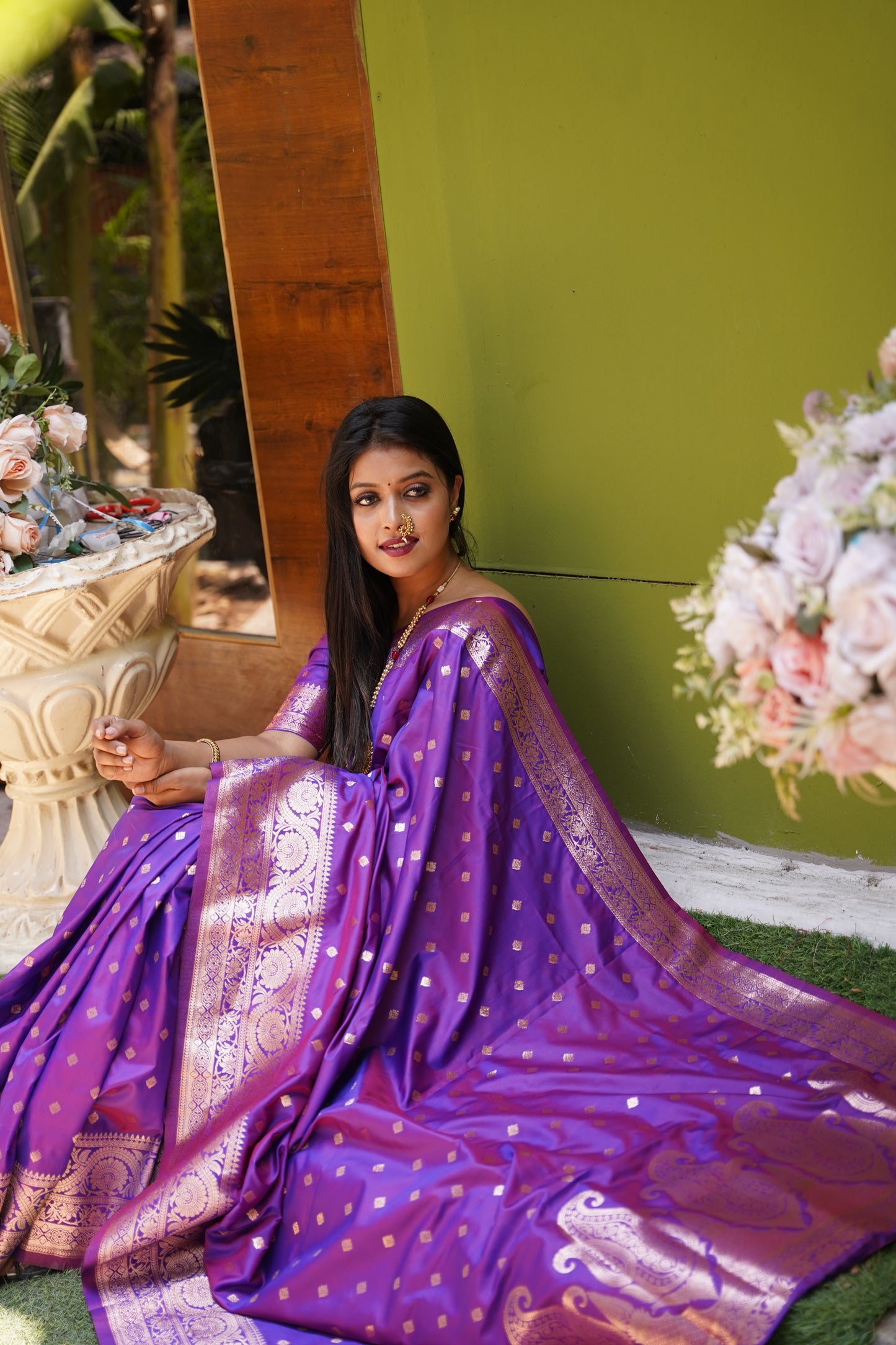 Wine Banarasi Silk Saree With Silk Blouse Piece