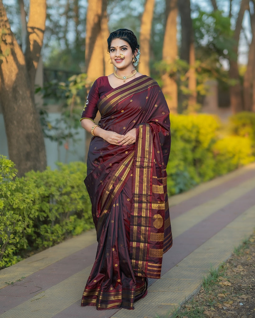 Dhanashri Kadgaonkar Traditional Narayanpet Paithani saree