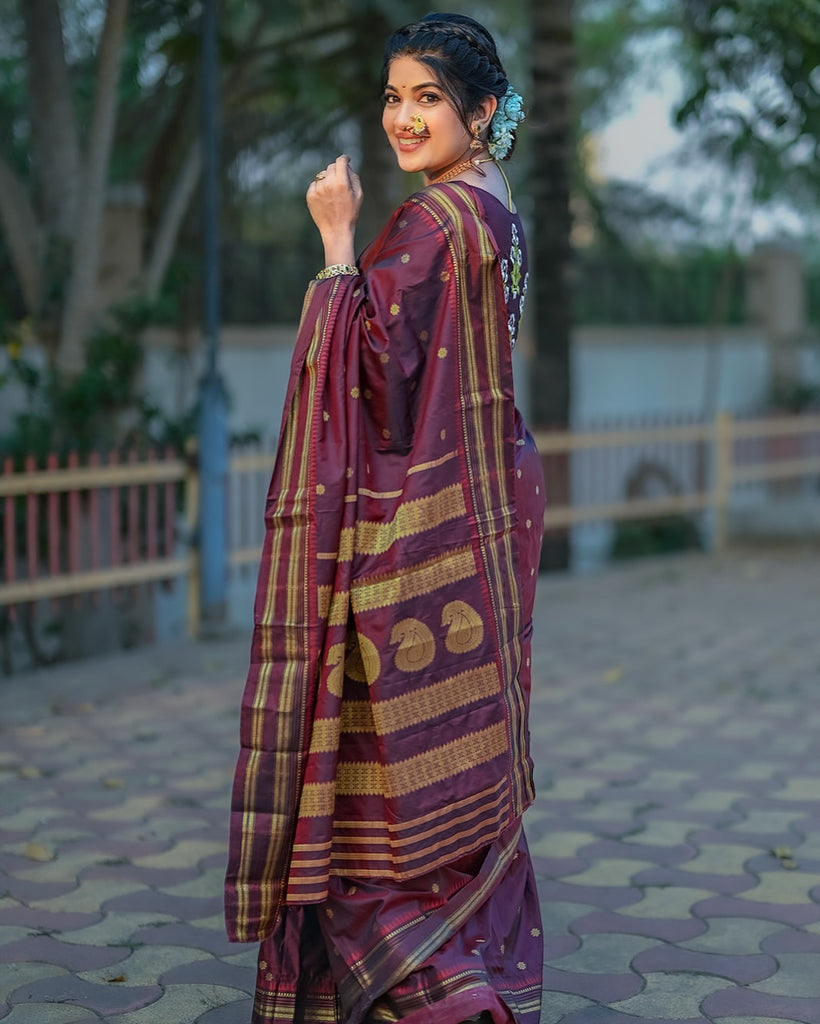 Dhanashri Kadgaonkar Traditional Narayanpet Paithani saree
