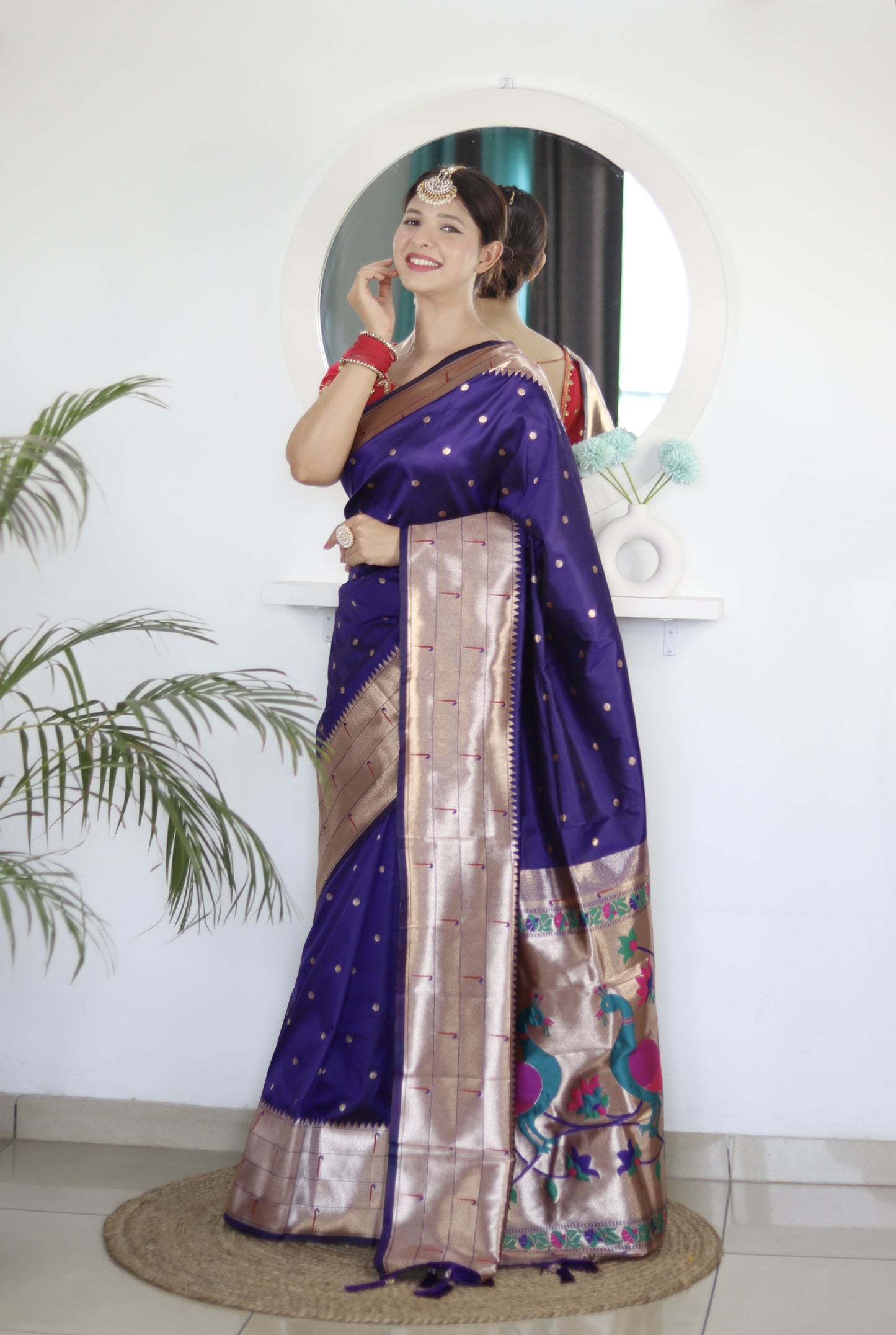 Navy Blue Royal Motif Pethani Silk Saree With Blouse Piece