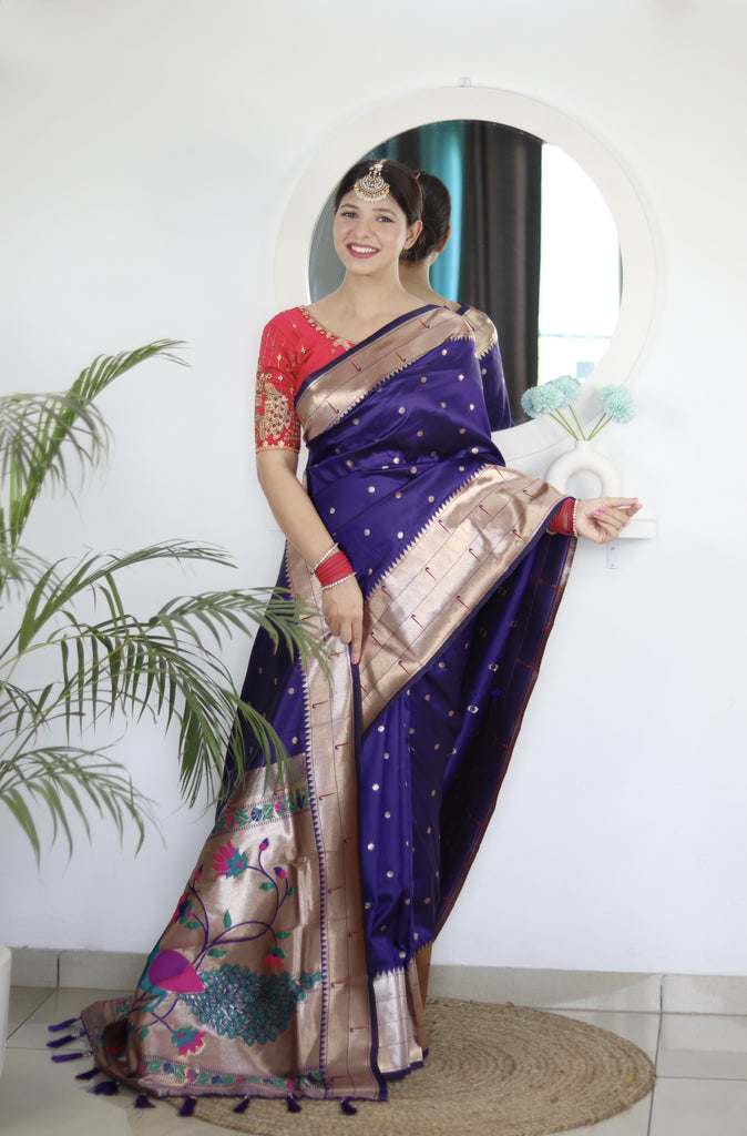 Navy Blue Royal Motif Pethani Silk Saree With Blouse Piece