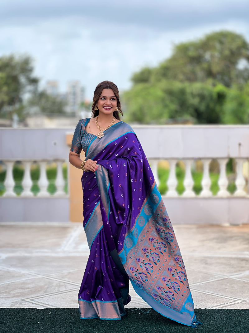 Navy Blue Chandrakore Traditional Paithani Soft Silk Saree With Blouse Piece