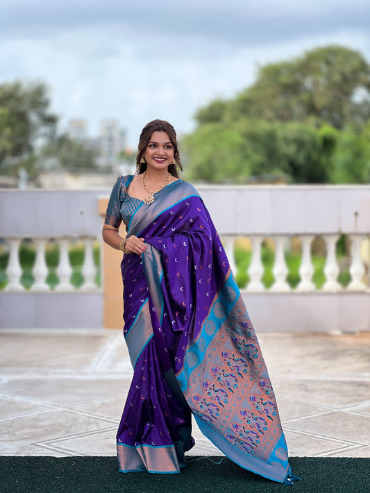 Navy Blue Chandrakore Traditional Paithani Soft Silk Saree With Blouse Piece