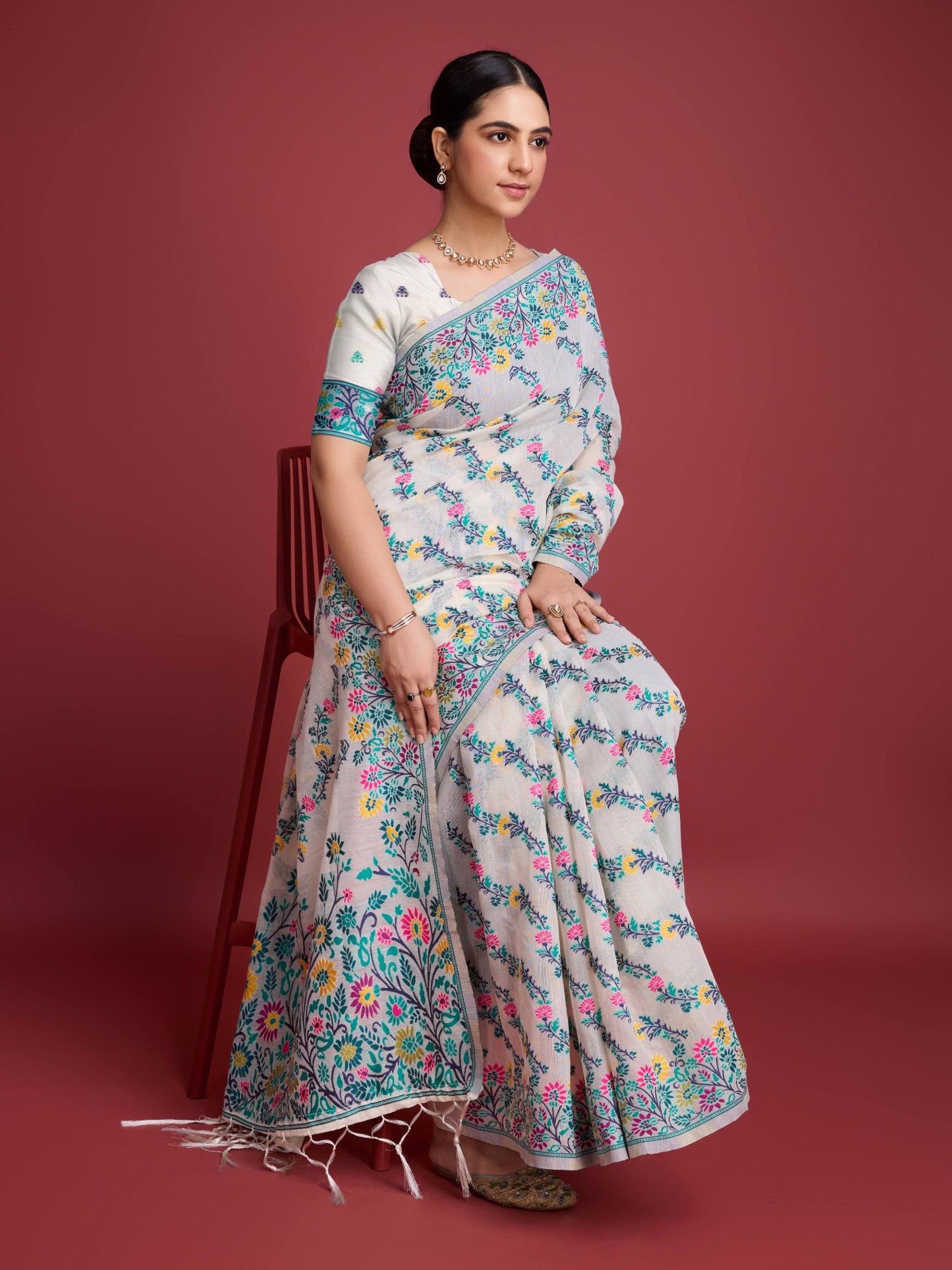 Handloom Traditional White & Green Pure Cotton Jamdani Saree