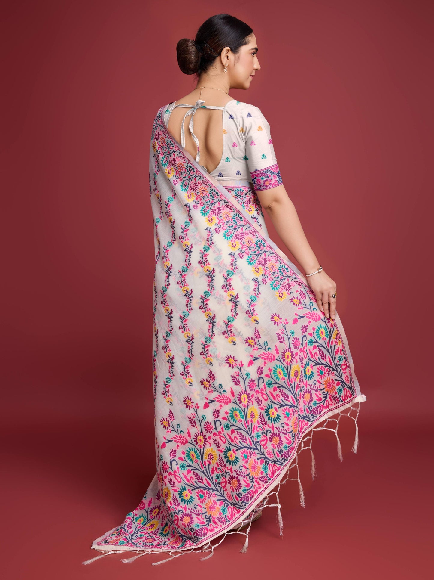 Handloom Traditional White & Pink Pure Cotton Jamdani Saree