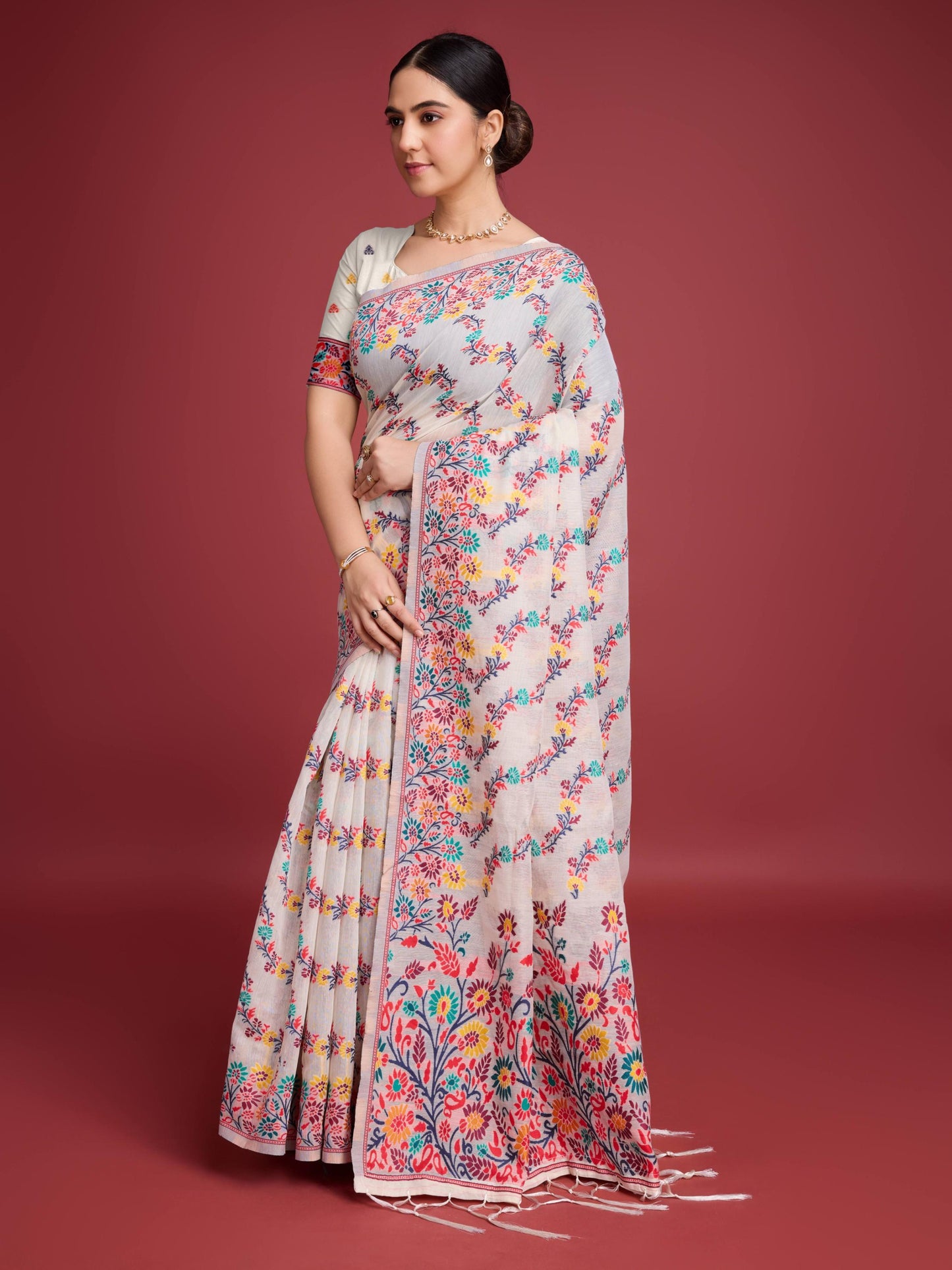 Handloom Traditional White & Red Pure Cotton Jamdani Saree