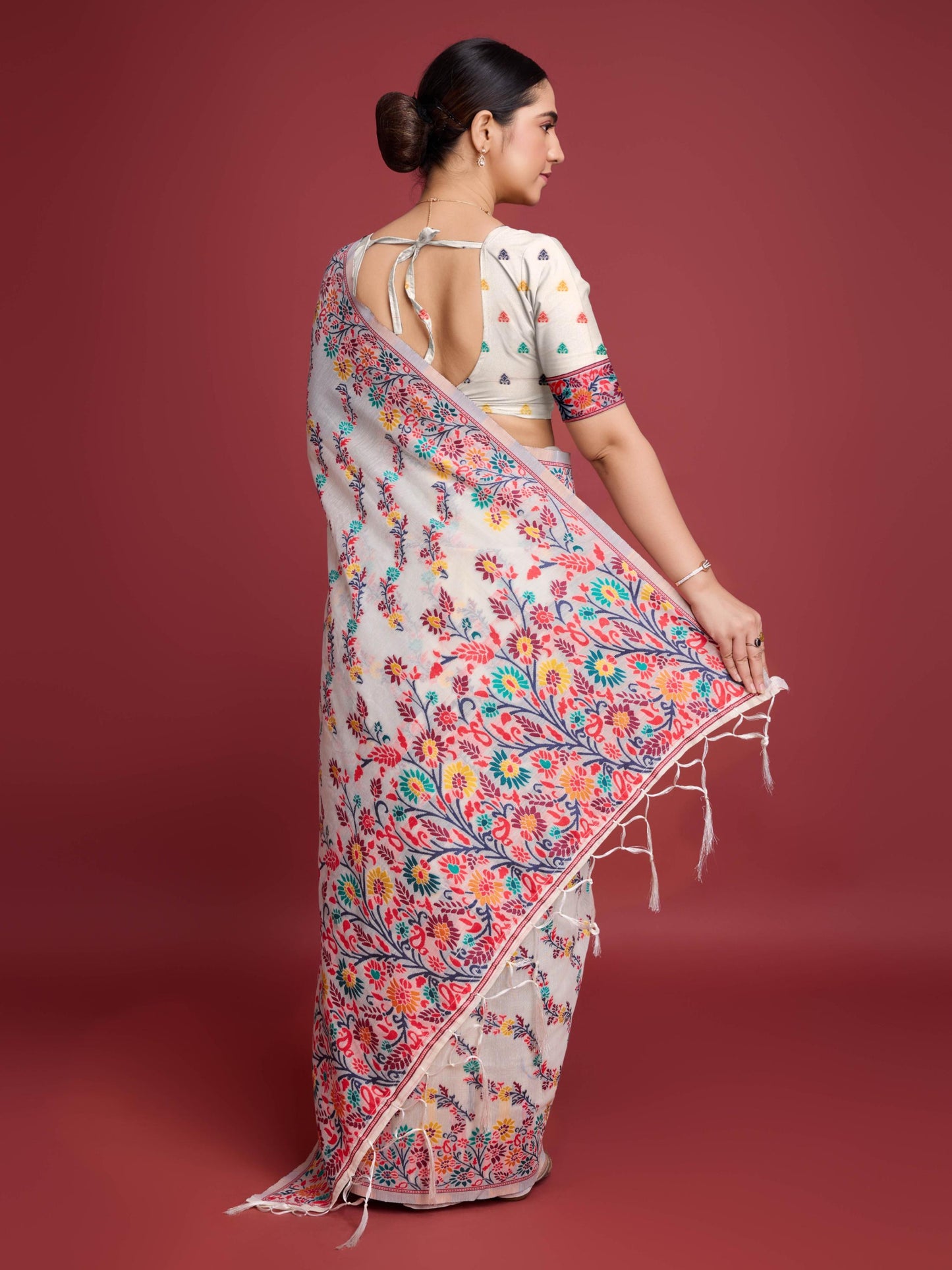 Handloom Traditional White & Red Pure Cotton Jamdani Saree