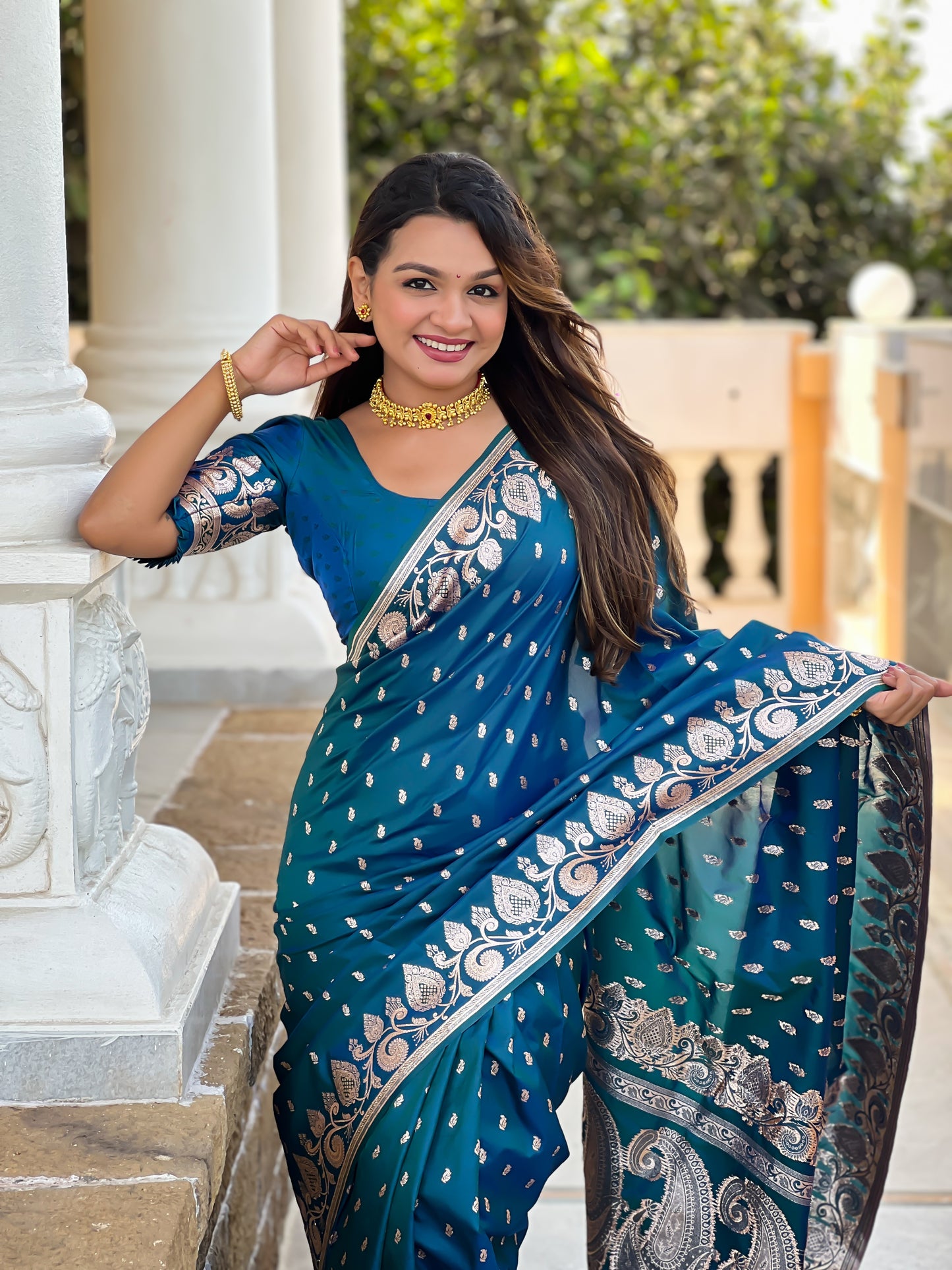 Morpinch Unique Meena Banarasi Silk Saree With Blouse Piece