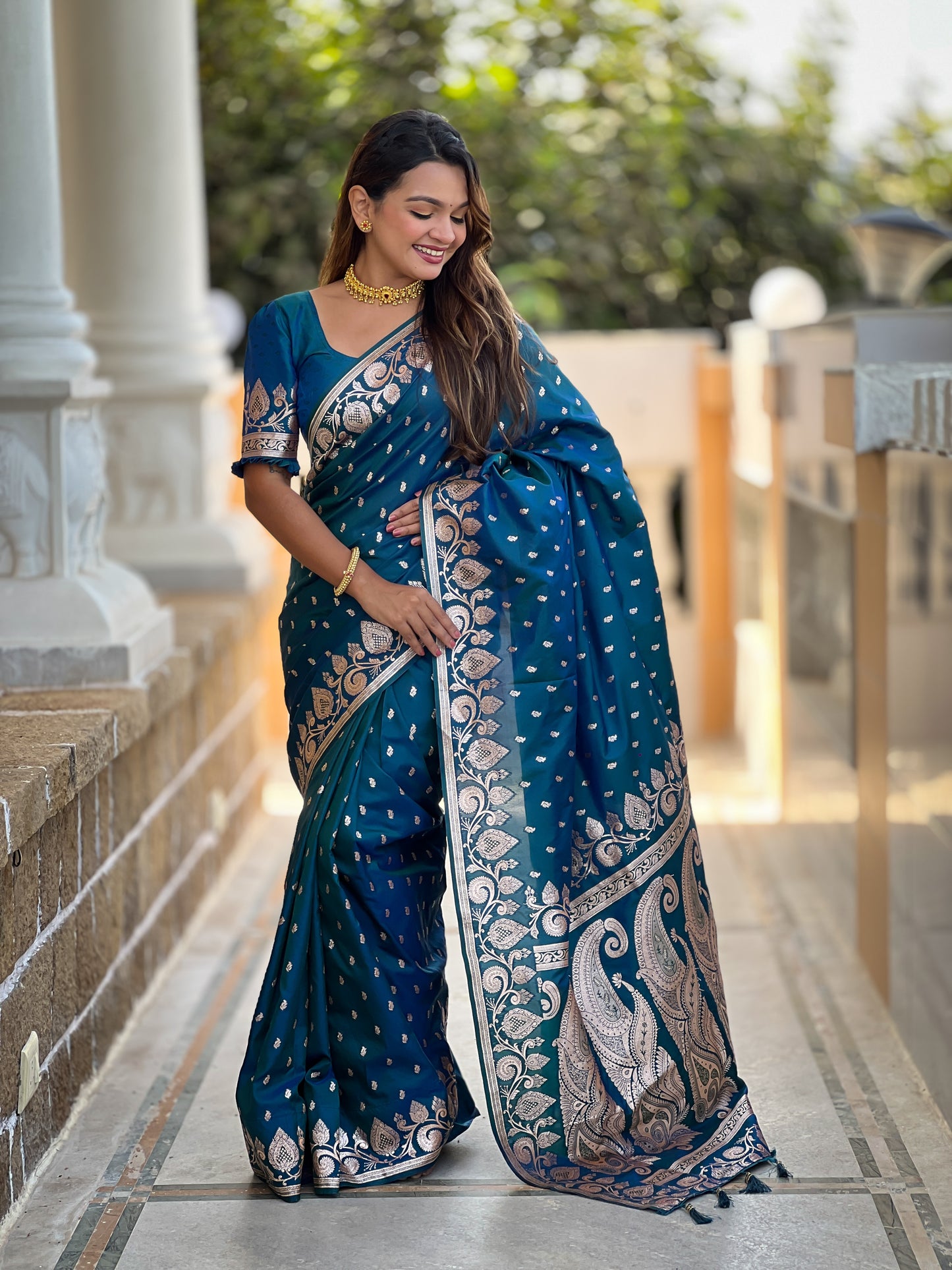 Morpinch Unique Meena Banarasi Silk Saree With Blouse Piece