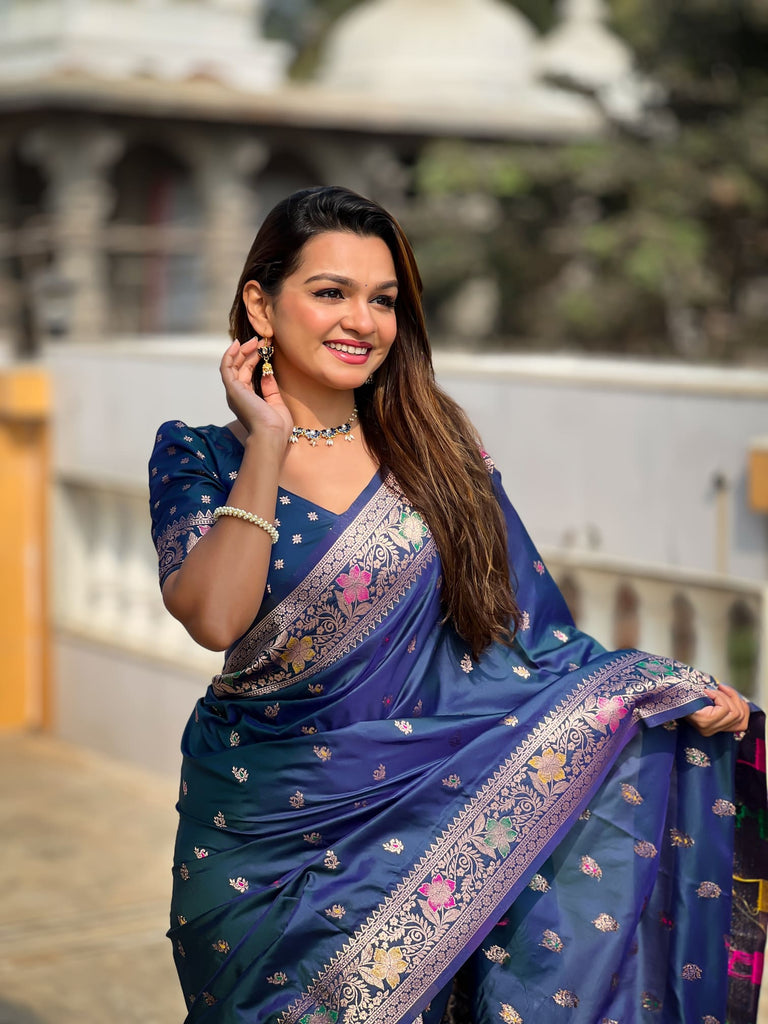 Morpinch  Zari Weaving Banarasi Saree With Blouse Piece