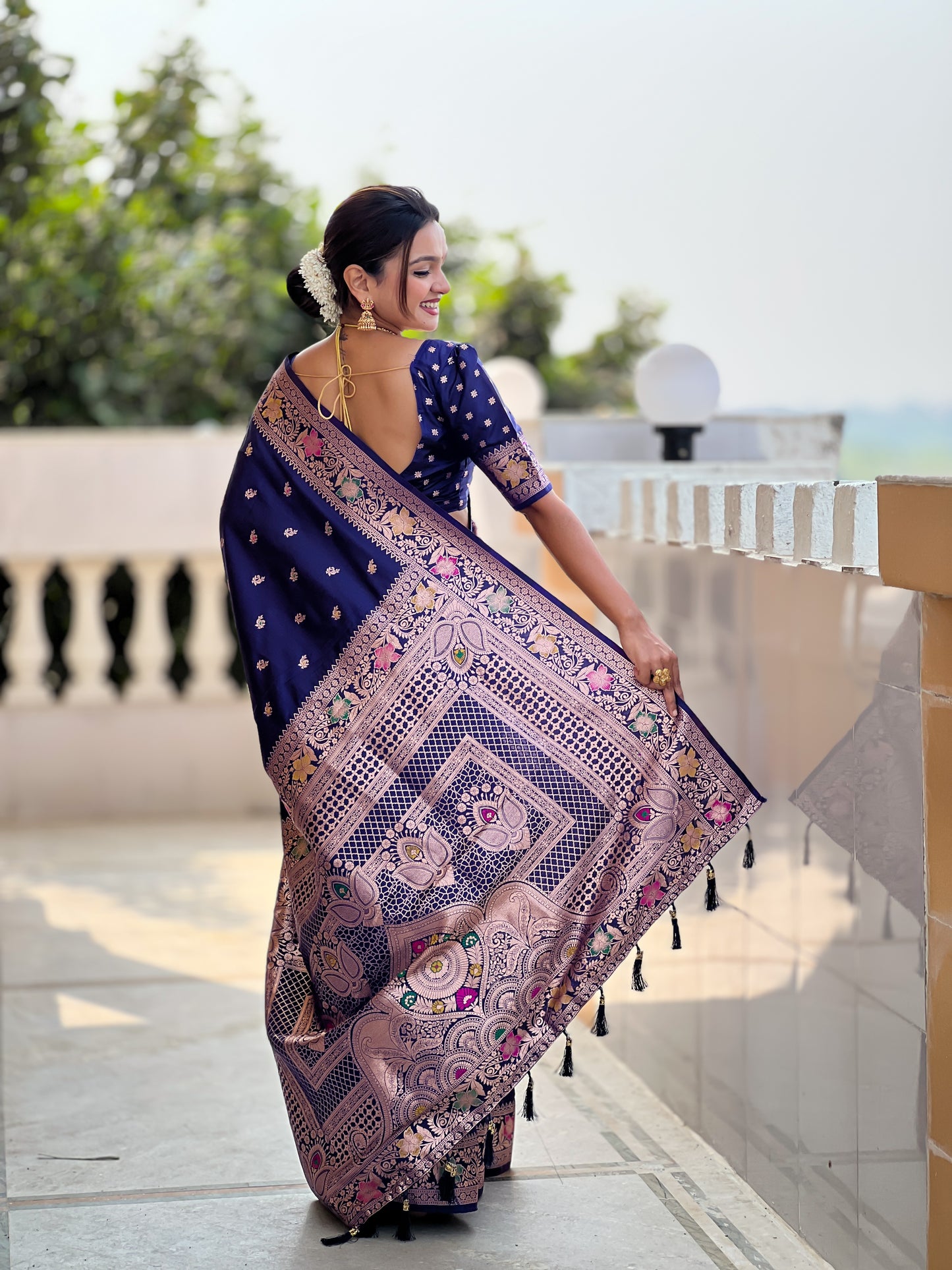 Navy Blue Zari Weaving Banarasi Saree With Blouse Piece