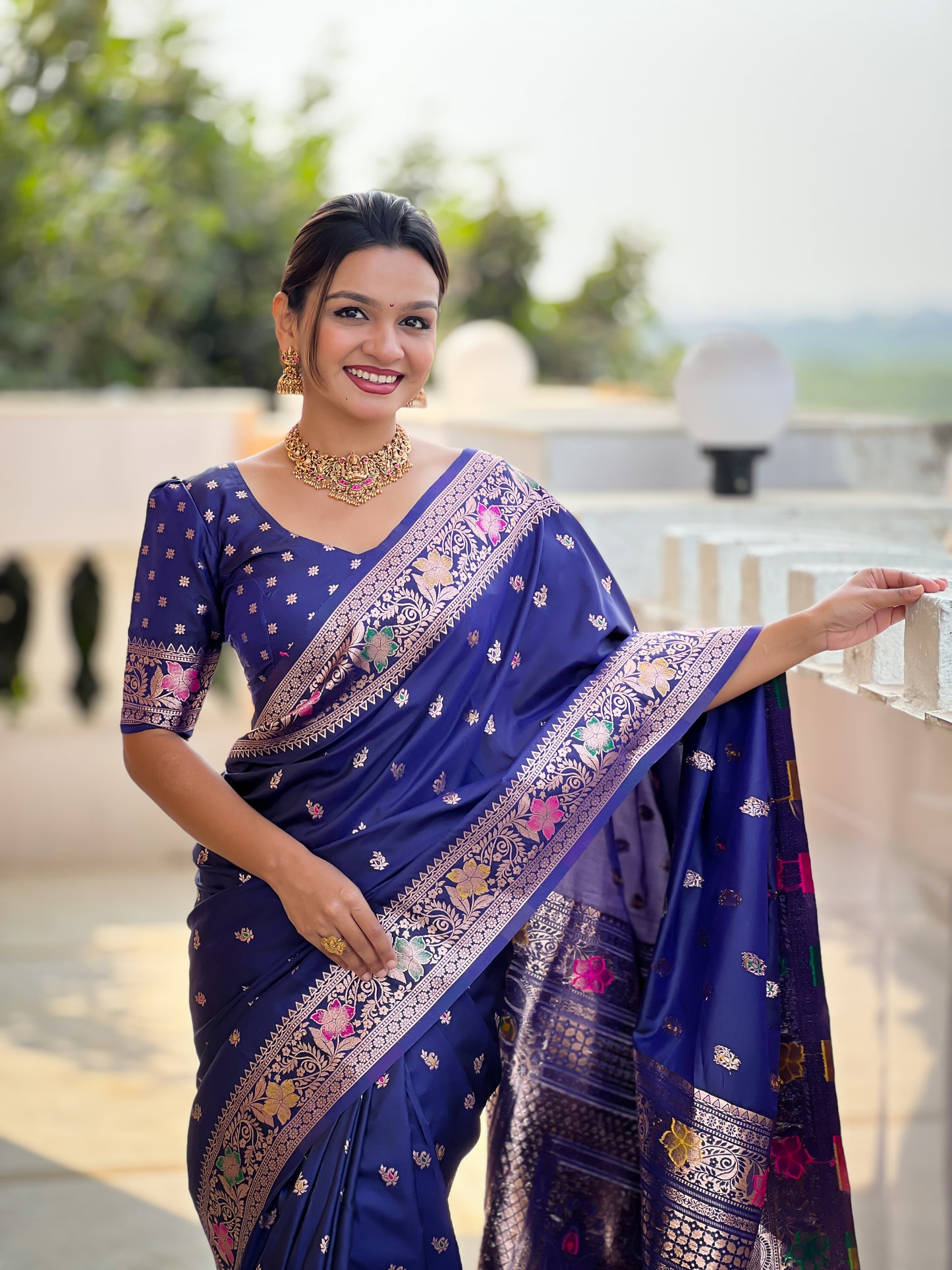 Navy Blue Zari Weaving Banarasi Saree With Blouse Piece