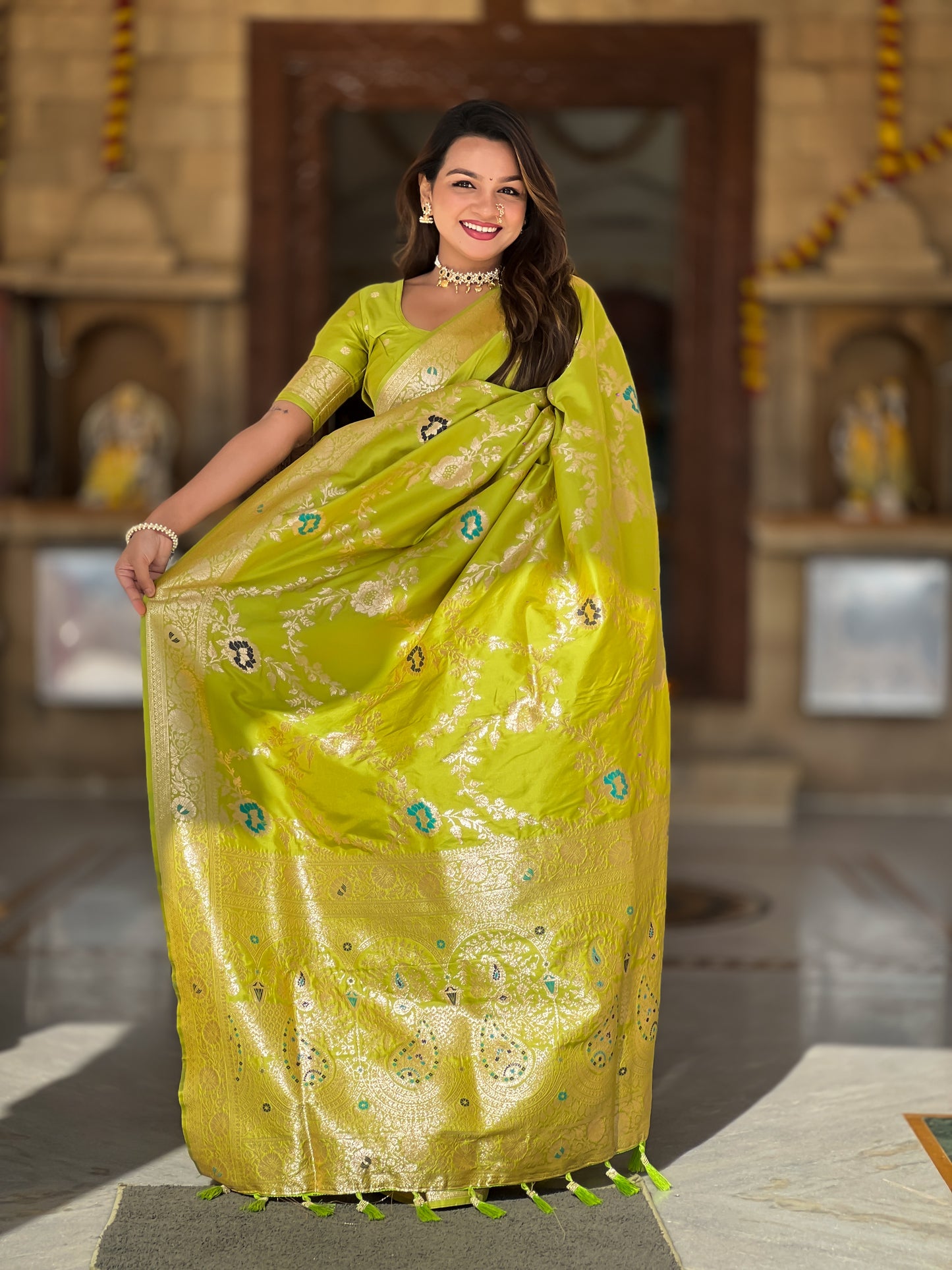 Parrot Green Graceful Trending Banarasi Silk Saree With Blouse Piece