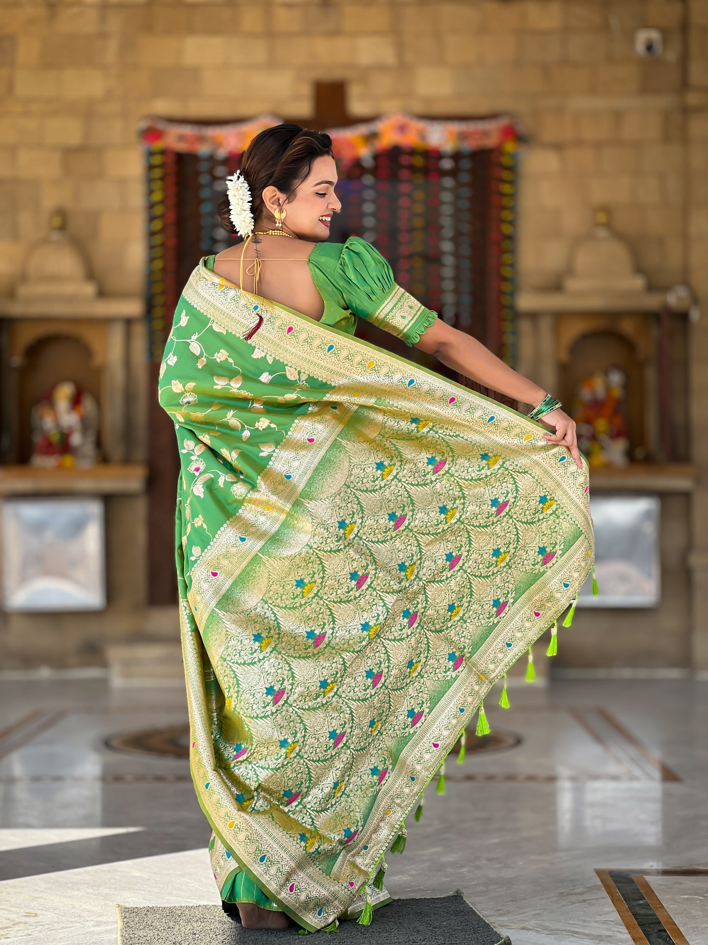 Parrot Meenakari Banarasi Silk Saree With Silk Blouse Piece