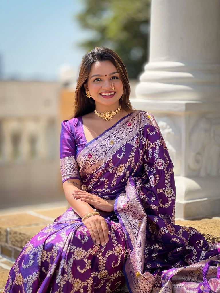 Purple Graceful Glow Banarasi Silk Saree With Blouse Piece
